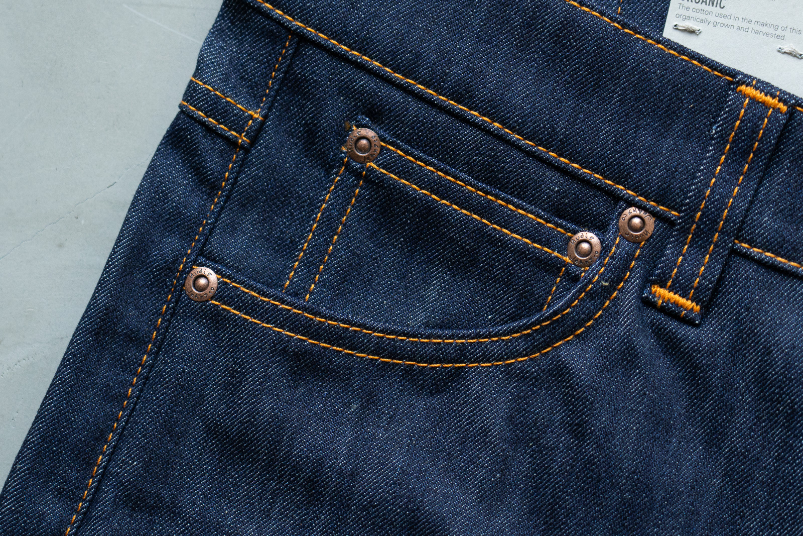 *Lean Dean Dry Ecru Embo [ผ้าดิบ]