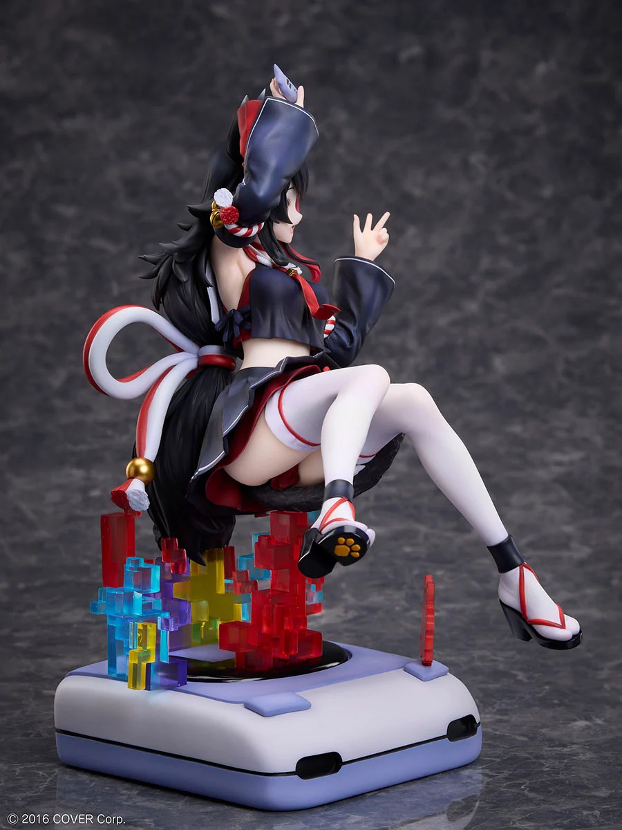 "Pre-Order" Design COCO 1/7 Ookami Mio "We are Gamers!!!!" Ver.