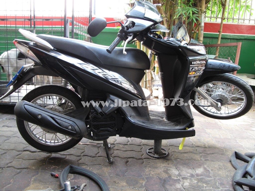 งานดัดโครงตัวถังรถ Honda Click