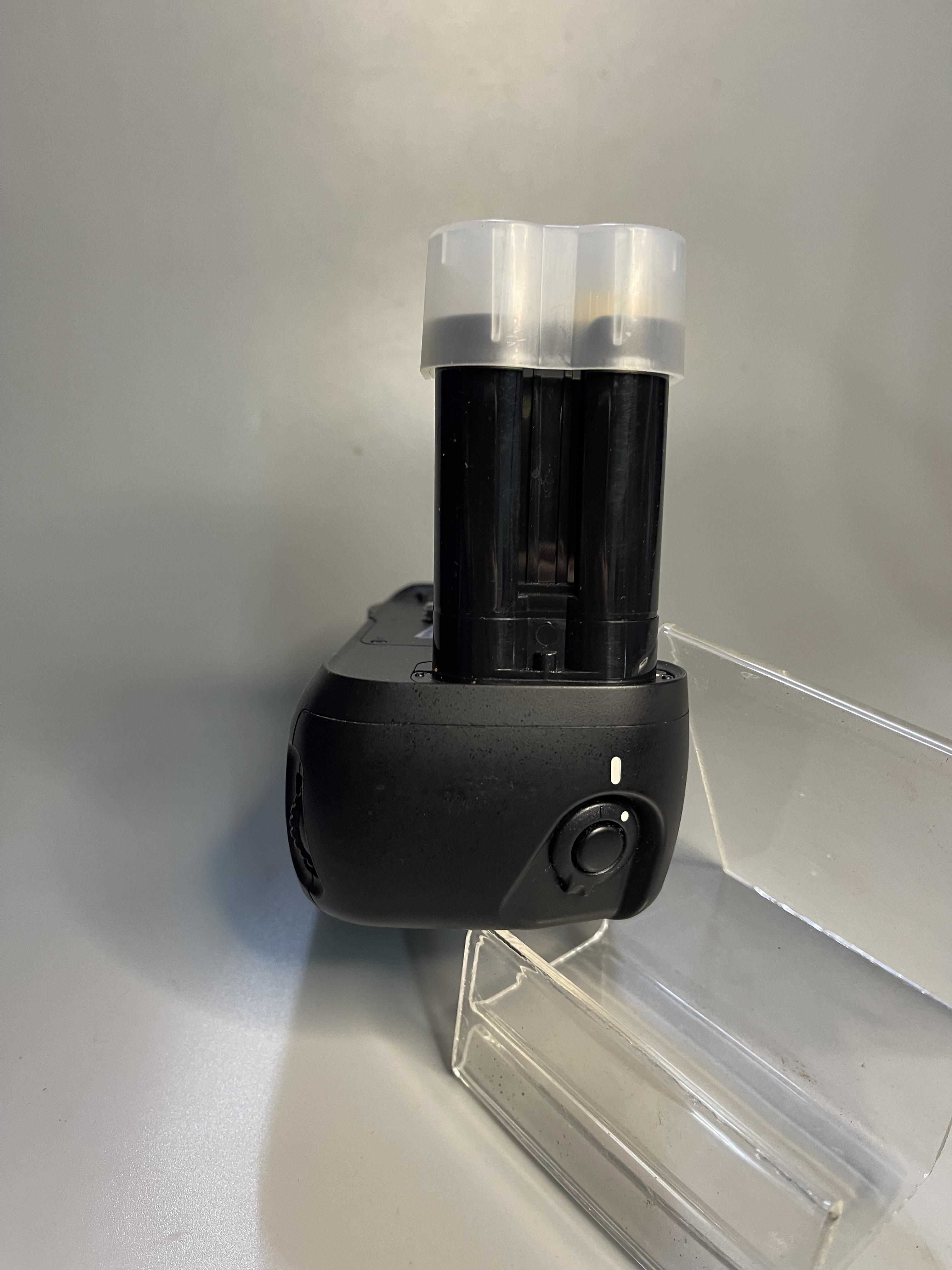 ขายกล้องNikon D90 (body)DSLRยอดนิยมในอดีต สวยคัดพิเศษ แถมGripใช้น้อยขัตเตอร์ 17873