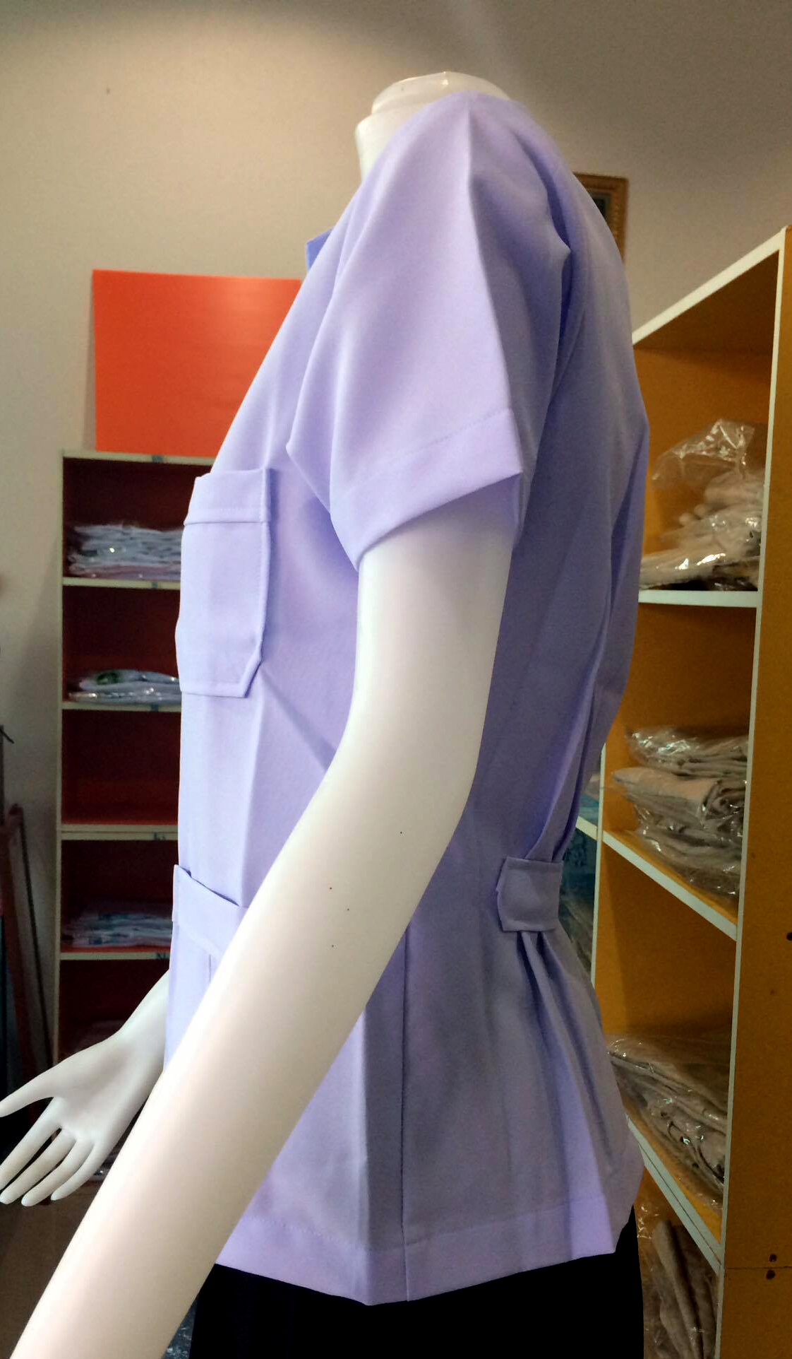 เสื้อกาวน์ขาวสีขาวโอโม่/ คอกลม ผ้าสเป็นเด็กซ์ปักกระทรวง ผู้หญิง