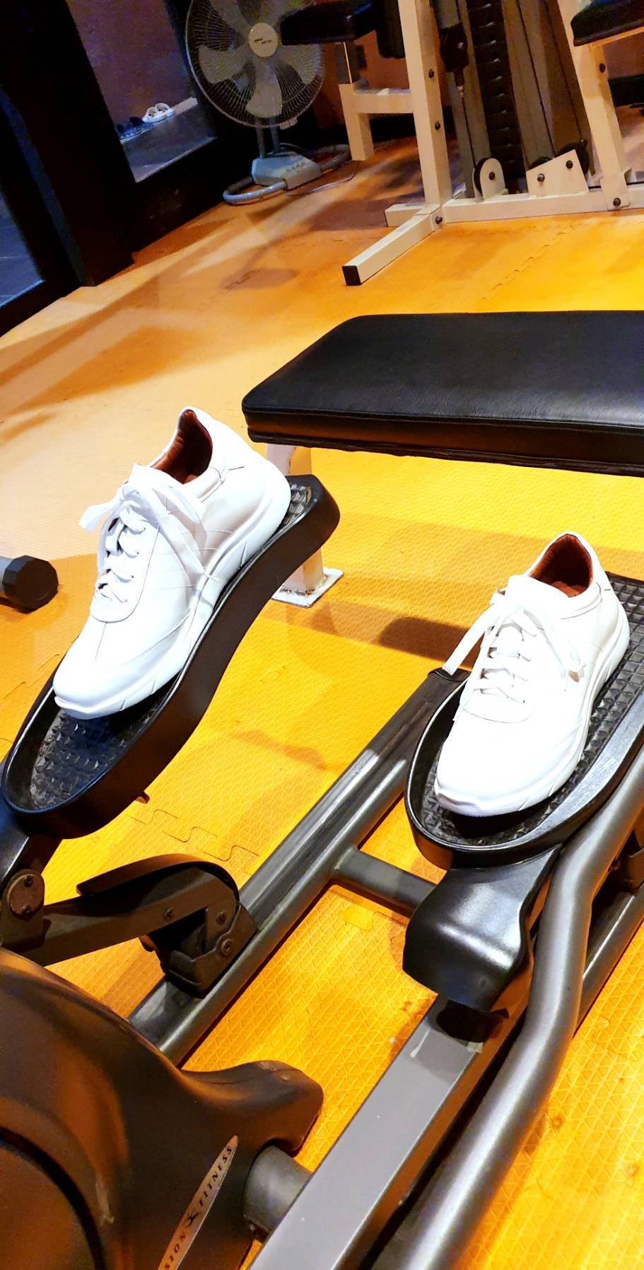 Maxx Sneaker (White) 6.5 Pre-Order
