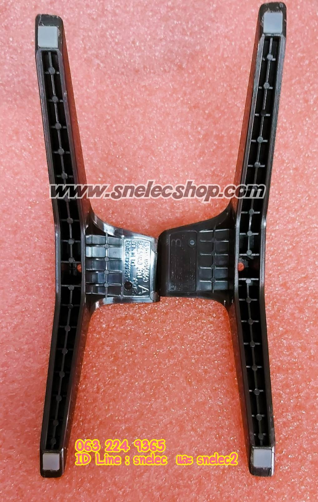 ขาตั้ง LG รุ่น 43UK65 , 43UM71 , 43UM73 , 43UK6300PTE มีน็อตให้พร้อมใช้งานคะ