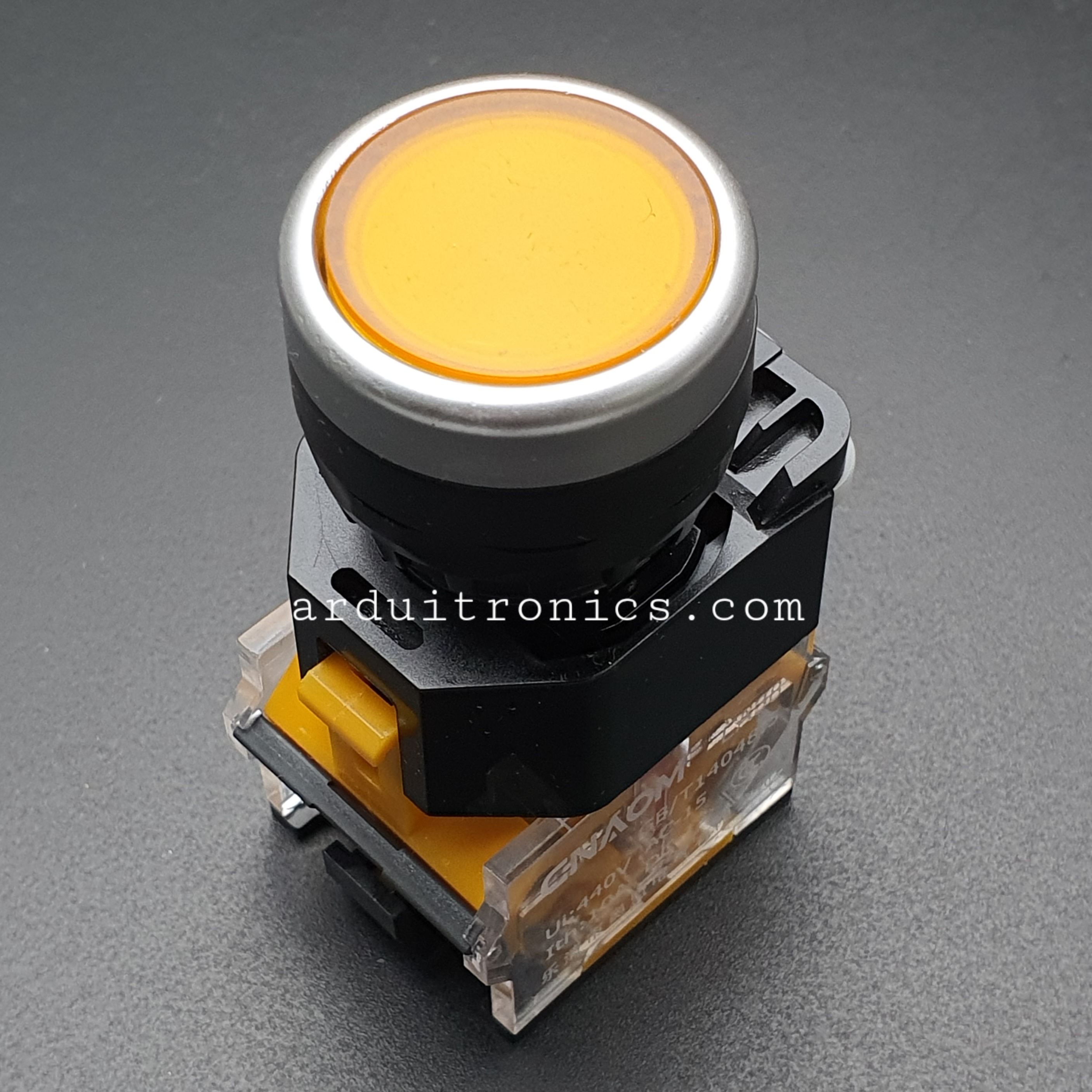 LA38-11T สวิตซ์ ปุ่มกด สำหรับตู้คอนโทรล Industrial Push Button Reset กดติดปล่อยดับ อัตโนมัติรีเซ็ต NO/NC 22mm 220V 10A สีเหลือง