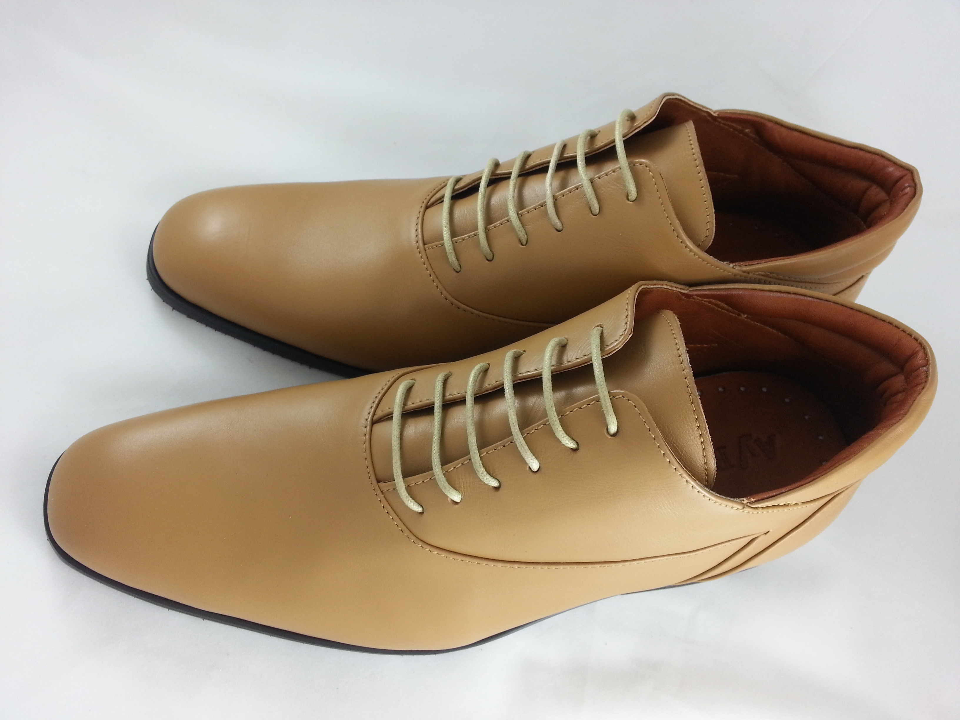Charmo (Beige) 8.5 สินค้าสั่งผลิตพิเศษ