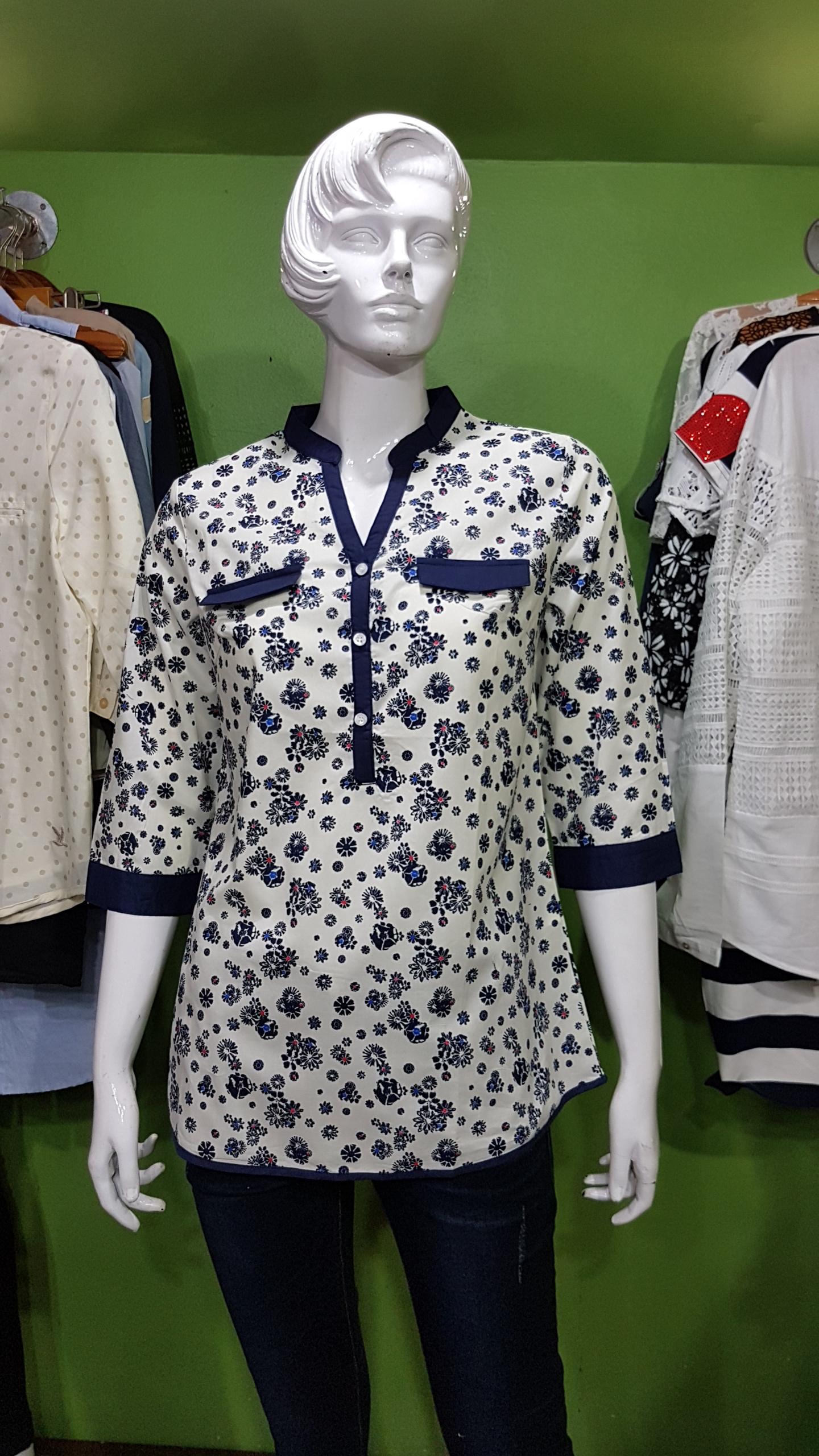 เสื้อแฟชั่นคอจีน แขน 3 ส่วน สีกรม ผ้าcotton พิมพ์ลายดอกไม้ เนื้อบางใส่สบายค่ะ Cupid woman ค่ะ