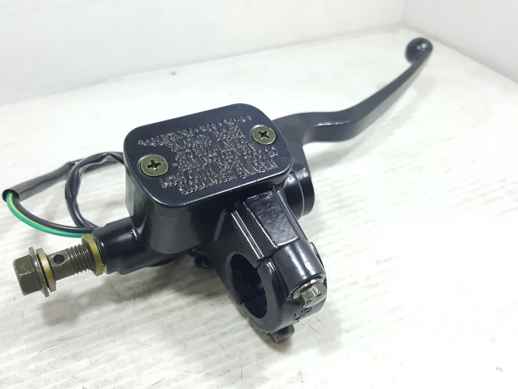 ชุดแม่ปั๊มเบรคหน้าตัวบน (มีให้เลือกด้านใน หลายรุ่น) งานไต้หวัน เกรดเอ