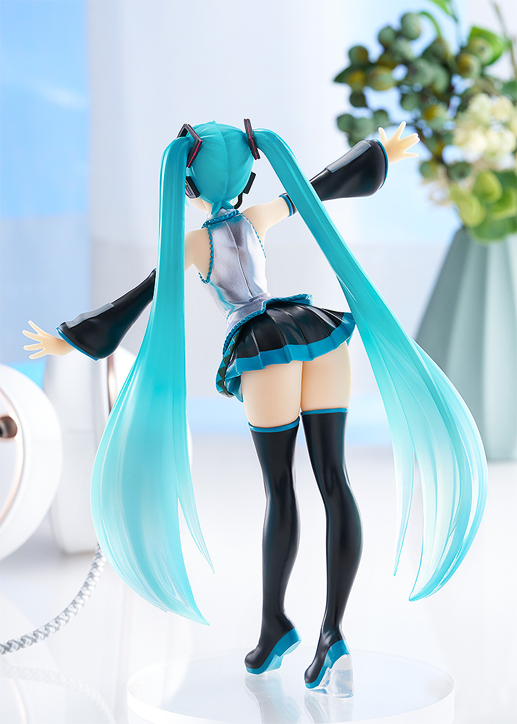 "Pre-Order" POP UP PARADE Hatsune Miku: Translucent Color Ver.