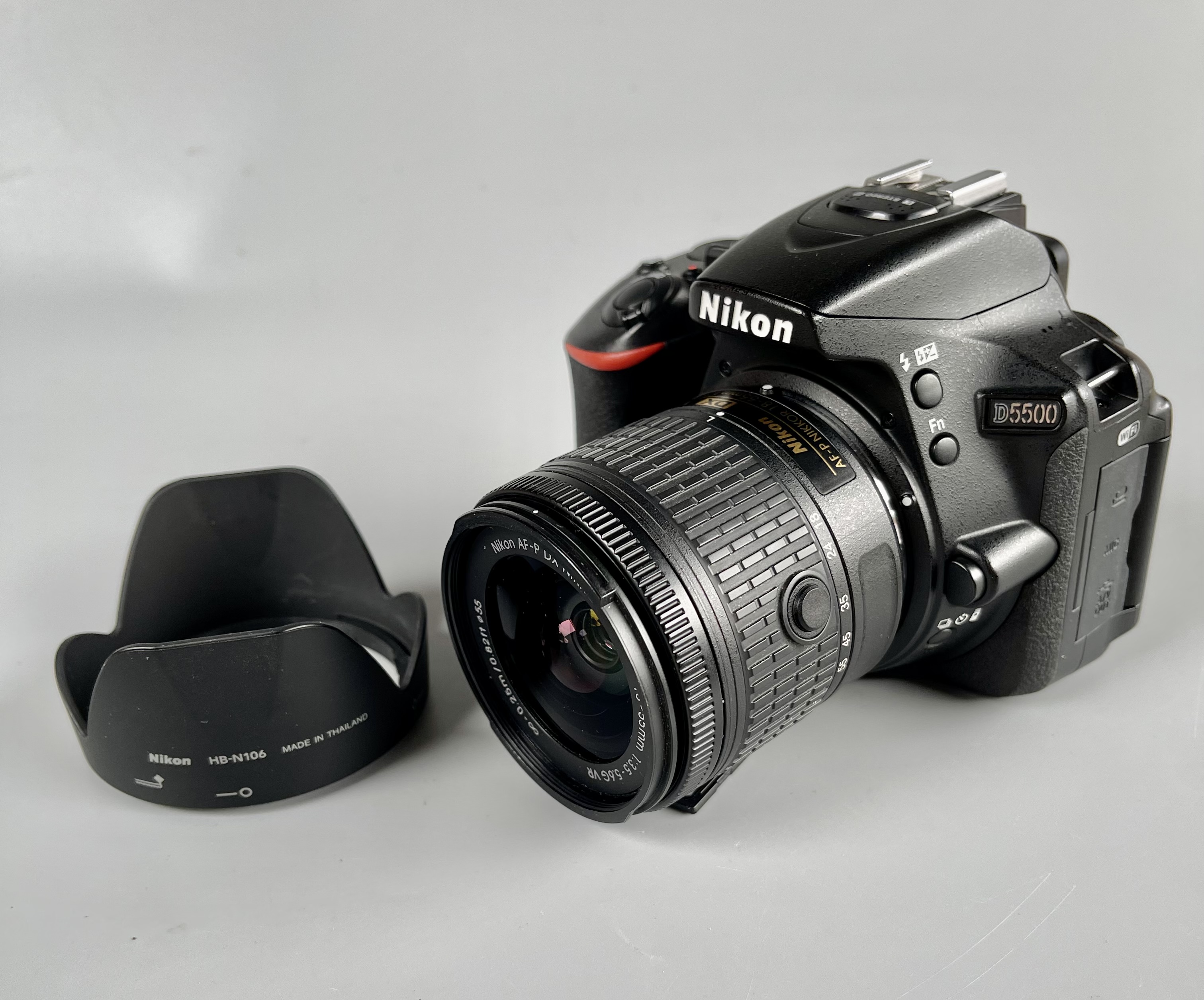 ขาย Nikon D5500 Lens AF P DX 18 55mm VR อปกศ. สภาพสวยไหม่ ชัตเตอร์ 10689 เมนูไทย อปกศ. อุปกรณ์ครบกล่อง