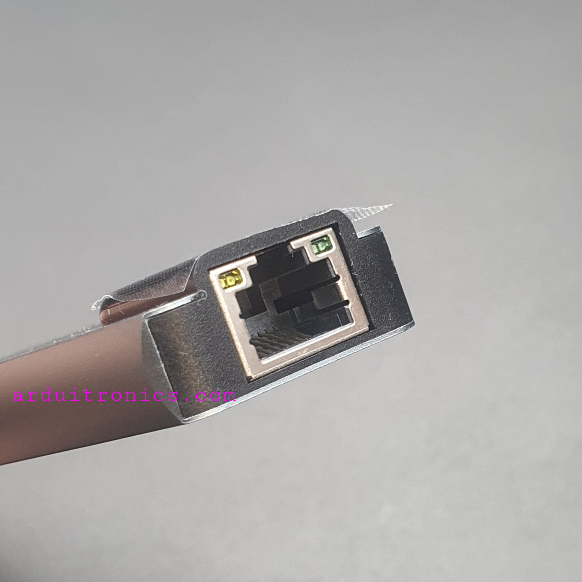 Arduino Uno Q Starter Kit + Arduino Uno Q - 2GB RAM (บอร์ดแท้ 100% Italy)