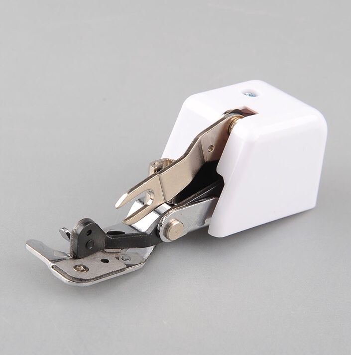 ตีนผีซิกแซก ตัดขอบผ้า