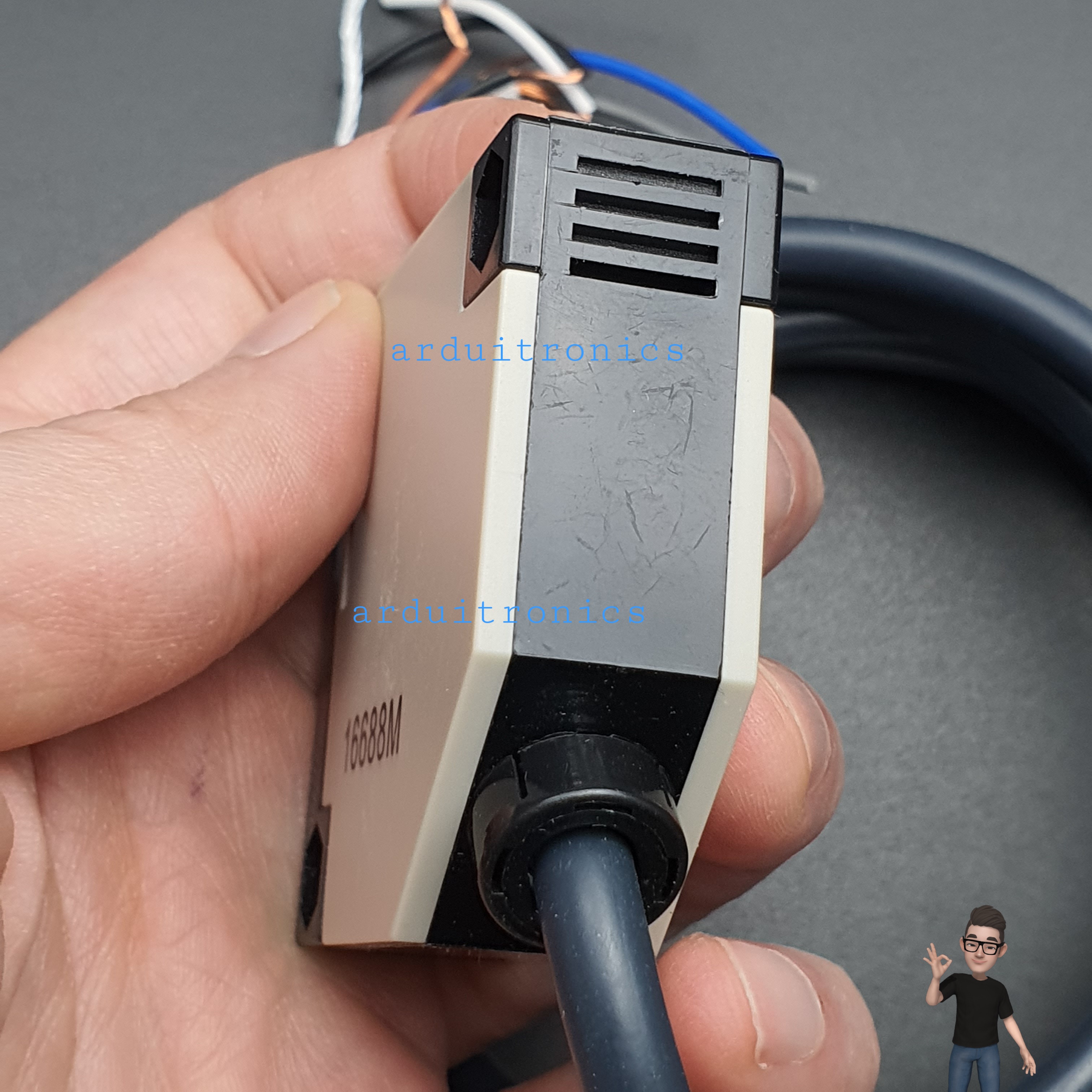 OMRON Photoelectric Switch E3JK-R4M1 (Industrial Grade)