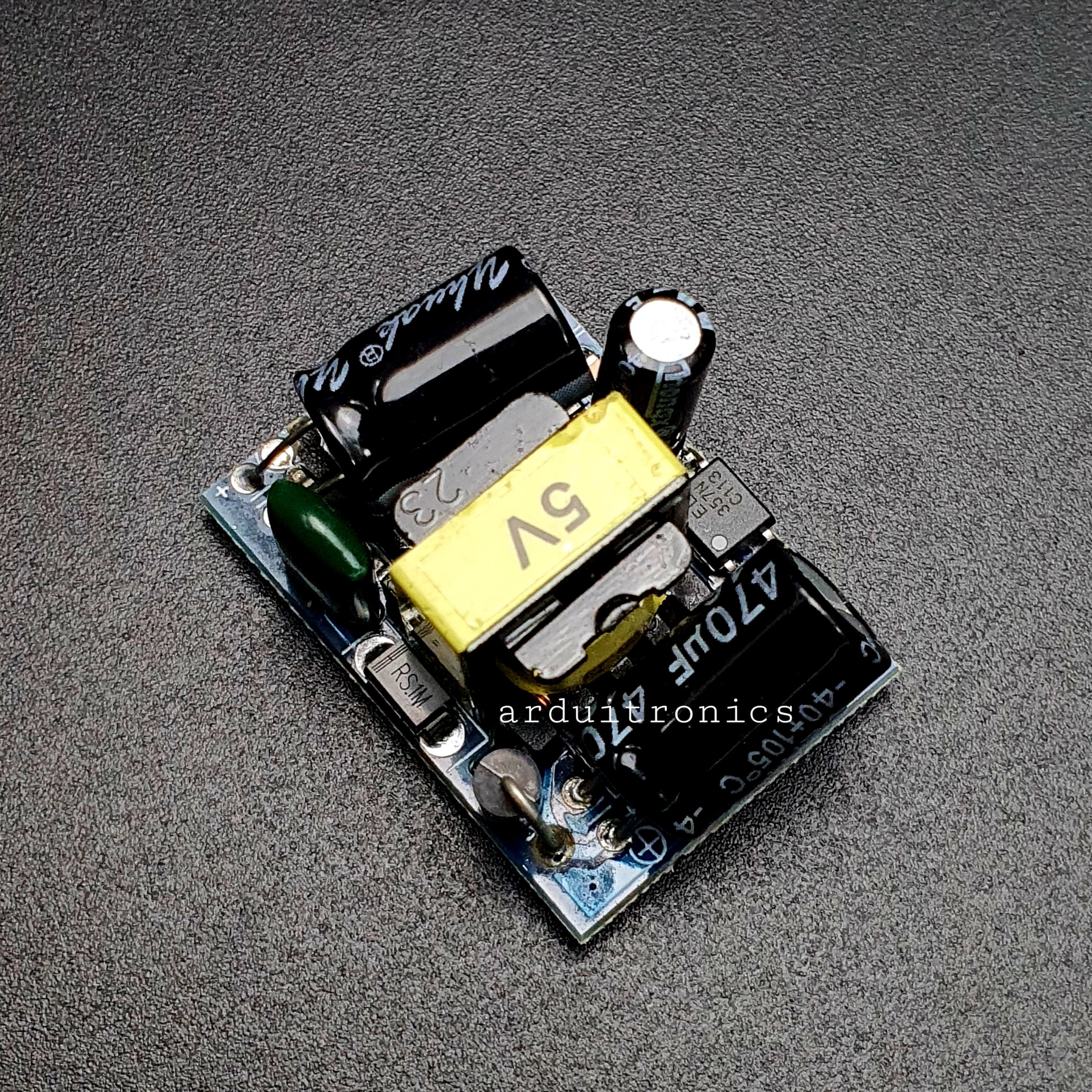 แหล่งจ่ายไฟ Switching Power Supply AC-DC Step-Down Module (220VAC to 5VDC 700mA 3.5W) - คละสี PCB และลายบนตัวเก็บประจุ