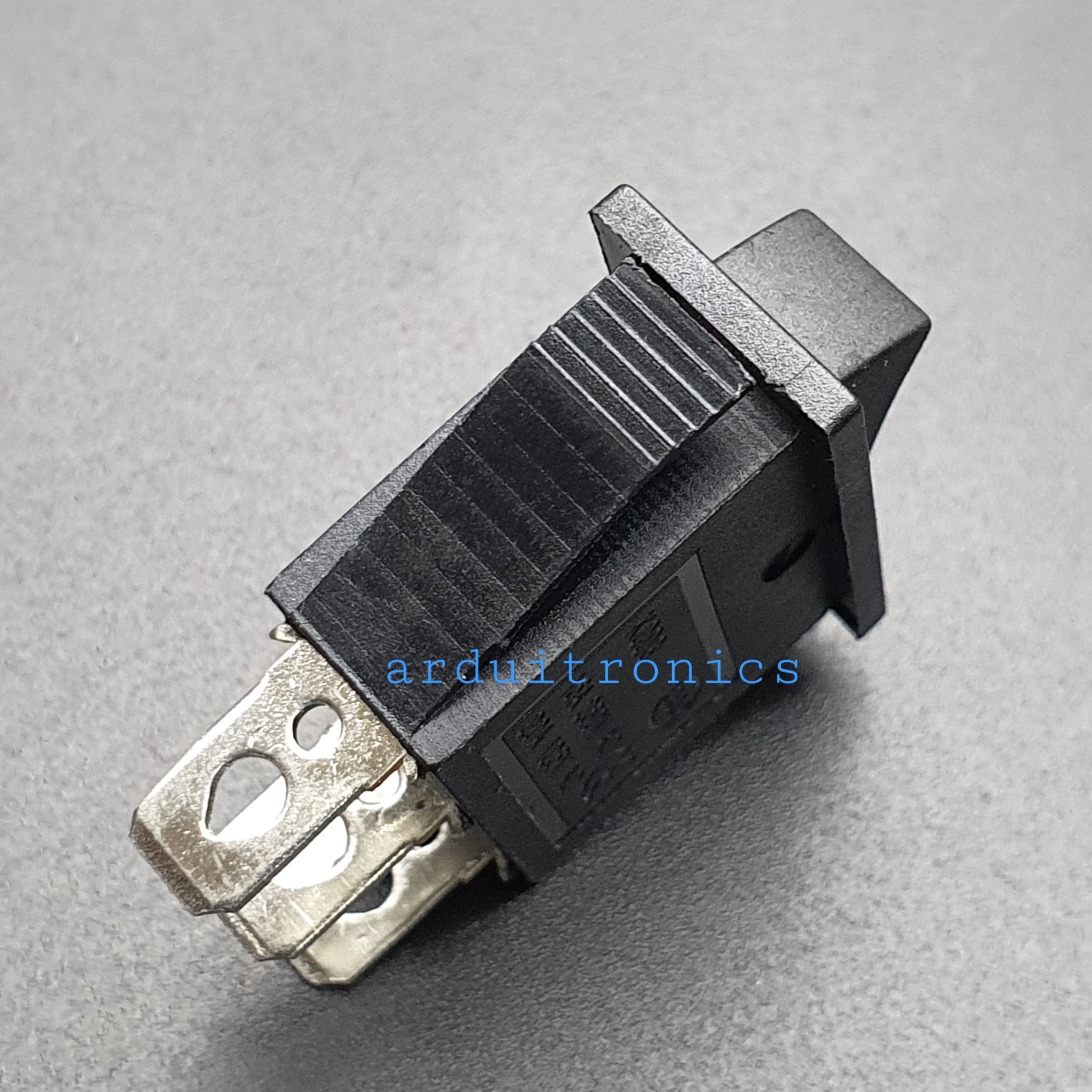 สวิตช์ไฟเปิด/ปิด KCD3-101N 15A 250VAC (3 ขา สีดำ)