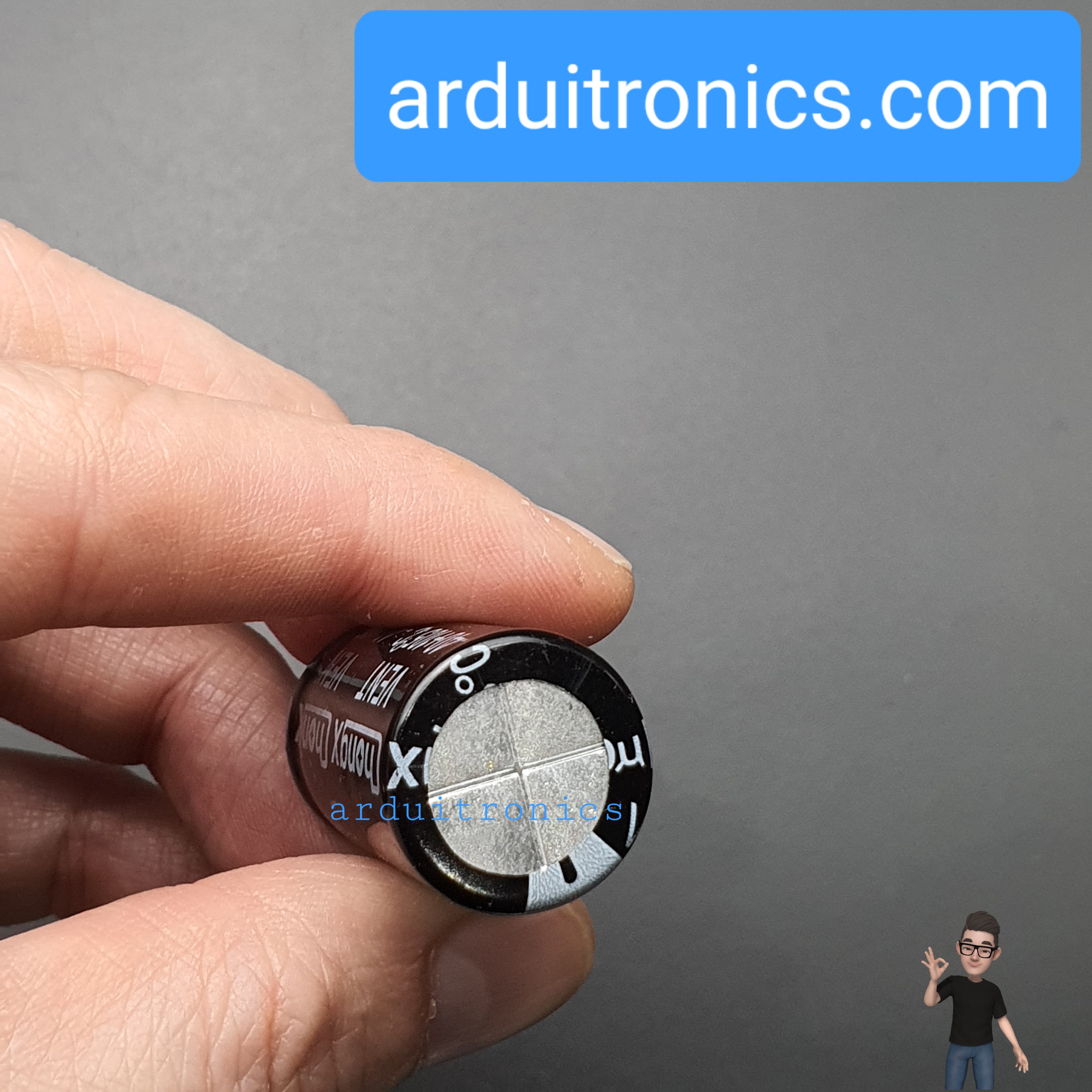 ตัวเก็บประจุ ตัวเก็บประจุแบบมีขั้ว Capacitor 4700uF 50V (1 ตัว)