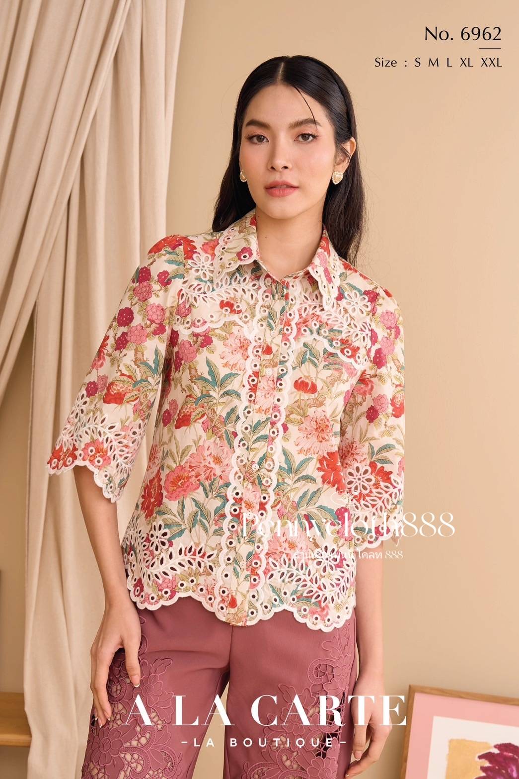 6962 เสื้อ A La Carte เชิ้ตคอปก ผ้าคอตตอน งานปักฉลุ กระดุมผ่าหน้า ความยาวแขนปิดข้อศอก เนื้อผ้าคลายตัวใส่สบาย ไม่มีซับใน
