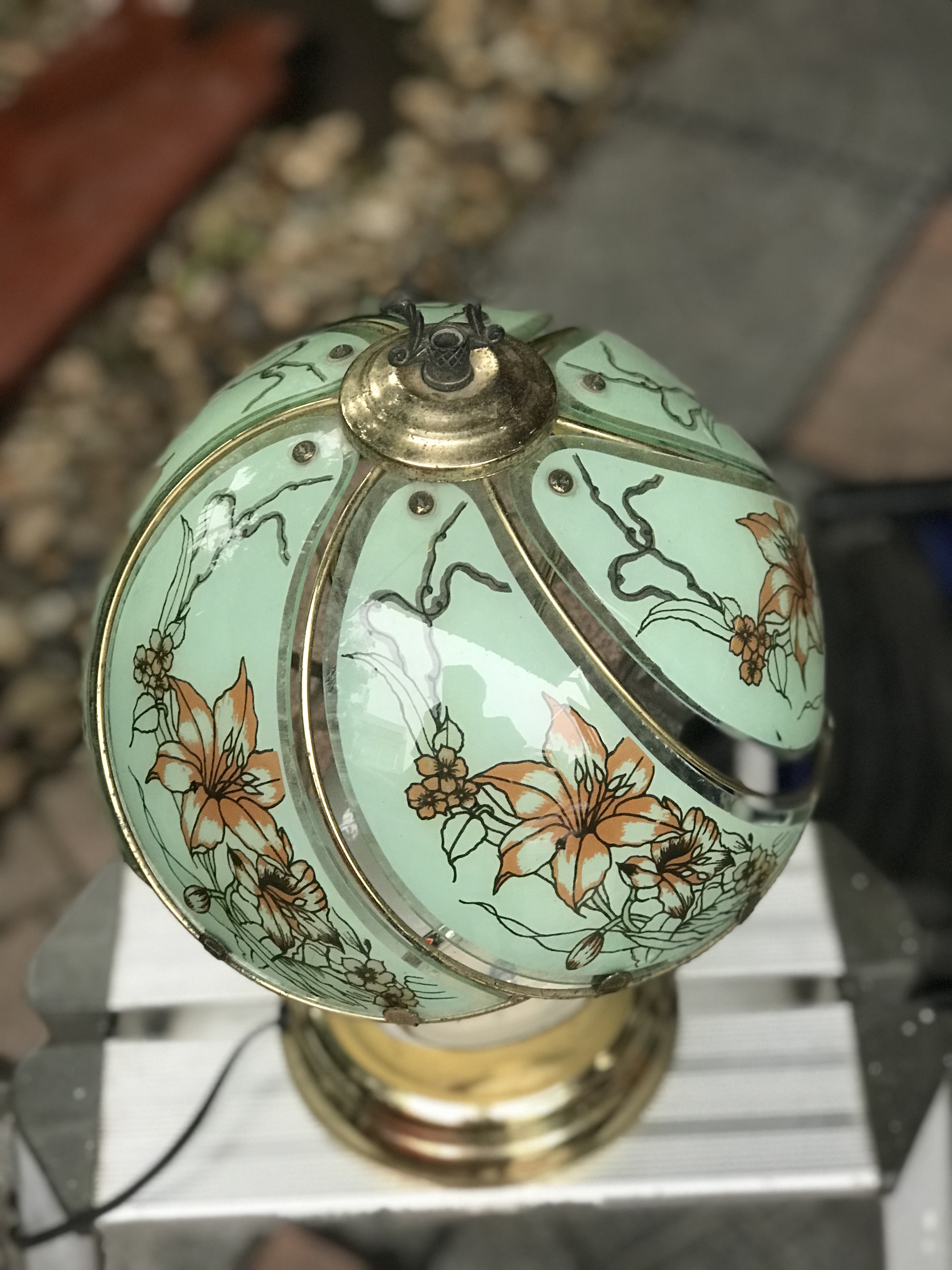 ของเก่าใช้งานได้ปกติ โคมไฟนาฬิกาตั้งโต๊ะ โคมไฟโบราณ โคมไฟวินเทจ ไม่แตก ไม่หัก ฐานด้านล่างไม่มีฝาครอบ สำหรับแต่งบ้าน คอนโด ร้านอาหาร ร้านกาแฟ แนววินเทจ ขนาดกว้าง 10 นิ้ว สูง 14 นิ้ว