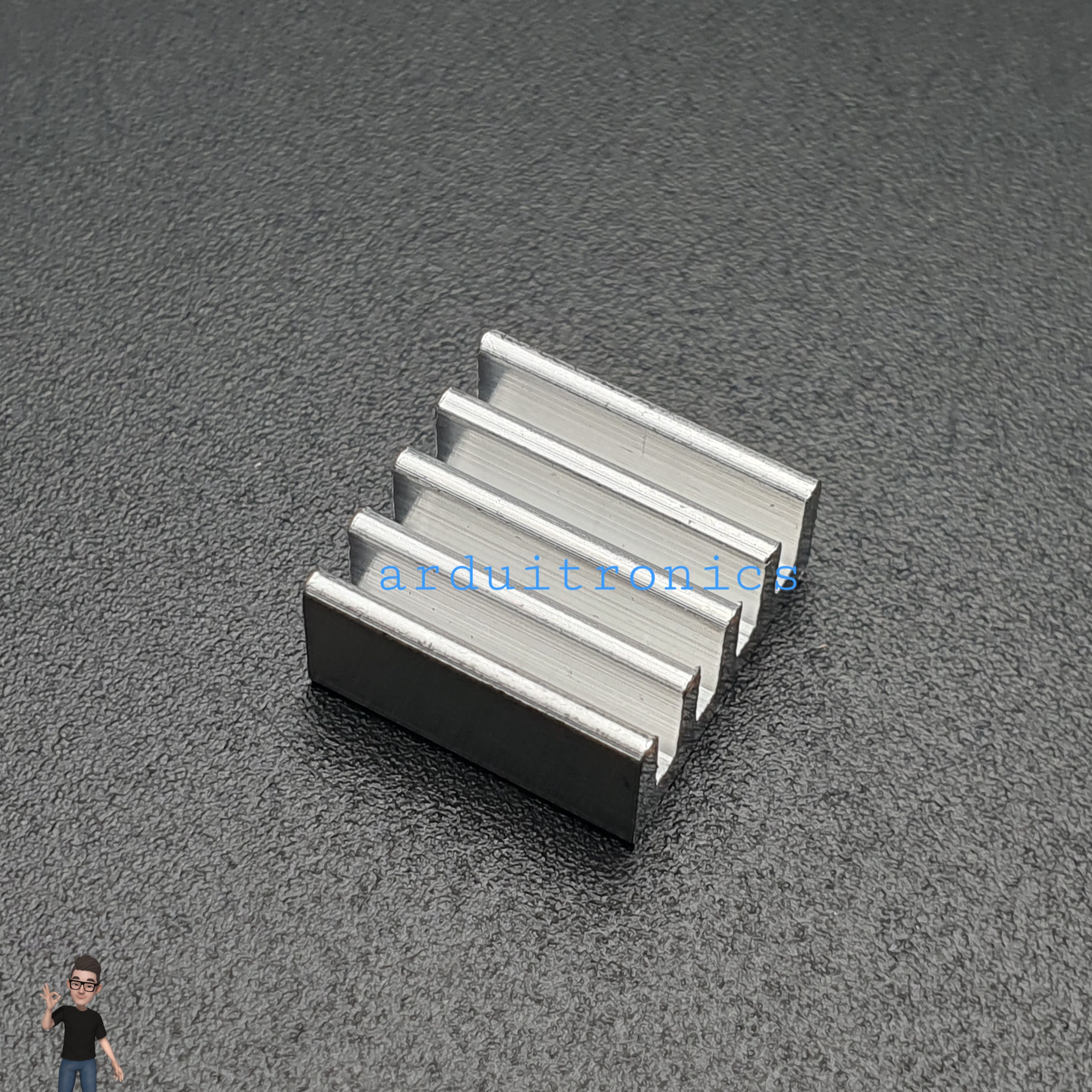 แผ่นระบายความร้อนขนาดเล็ก Heatsink 11x11x5mm (1 ชิ้น)