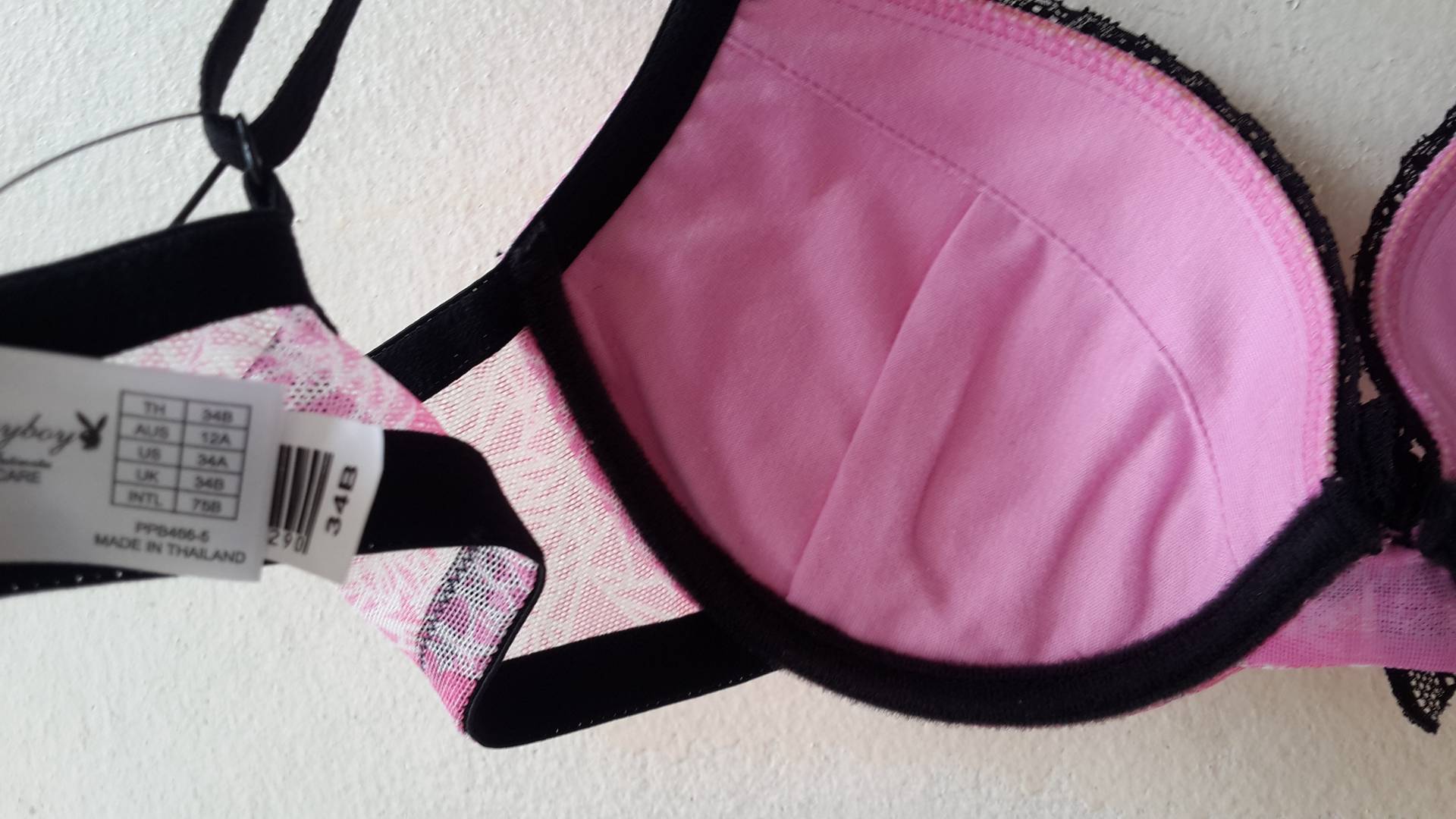 เสื้อชันในสตรี Playboy