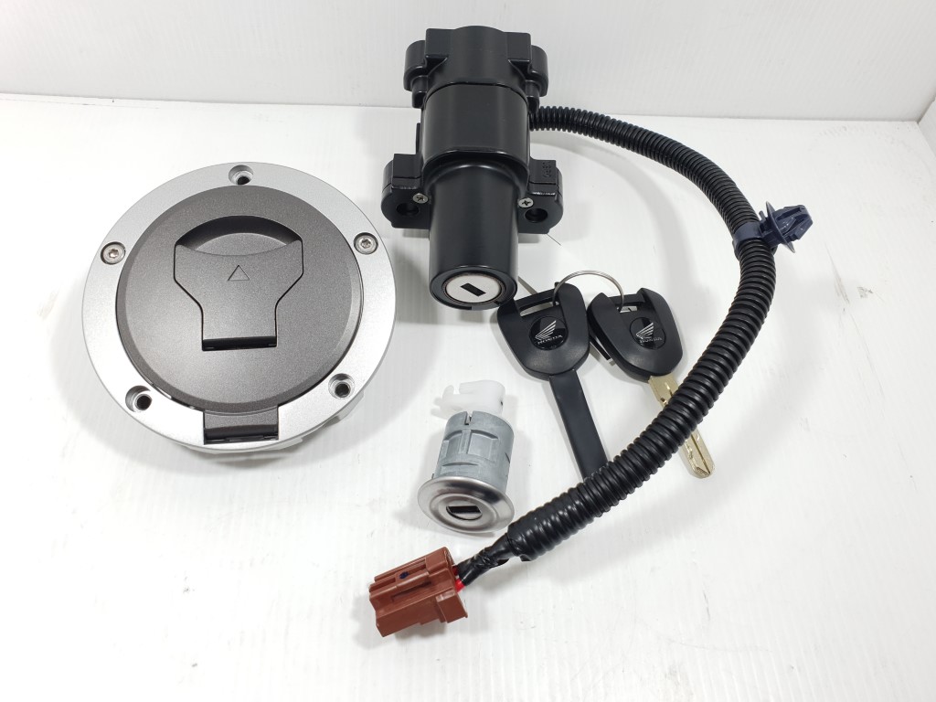 (CBR 650R) ชุดสวิทช์กุญแจ ชุดใหญ่ Honda CBR 650R แท้