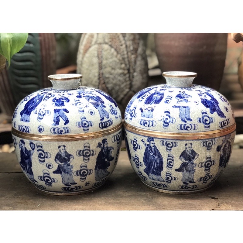 ชิ้นละ 2,890 บาท โถลายครามขอบทองเหลือง เขียนลายเทพแปดเซียน สวยสมบูรณ์ ขนาดปากกว้าง 8 นิ้ว สูง 8 นิ้ว