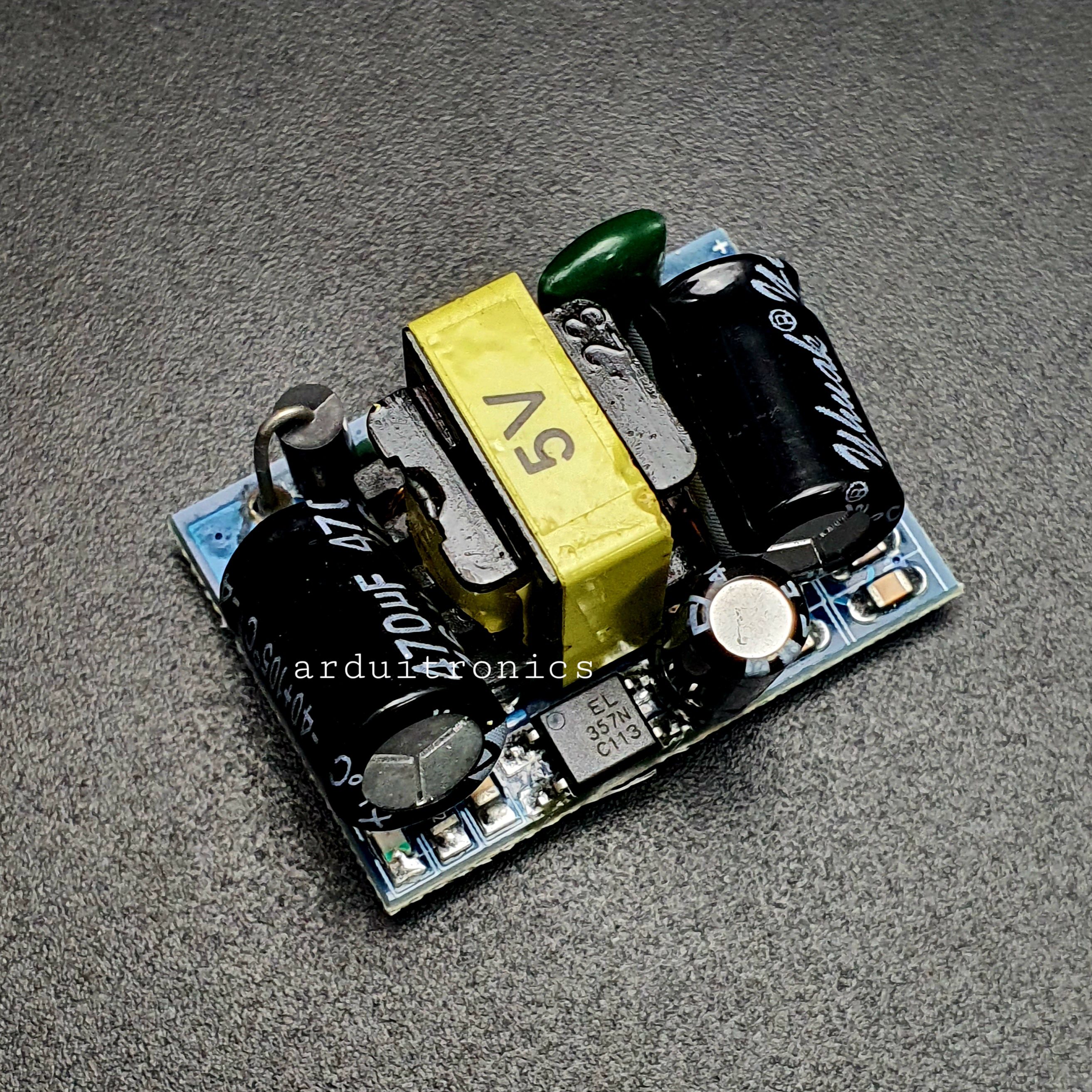 แหล่งจ่ายไฟ Switching Power Supply AC-DC Step-Down Module (220VAC to 5VDC 700mA 3.5W) - คละสี PCB และลายบนตัวเก็บประจุ