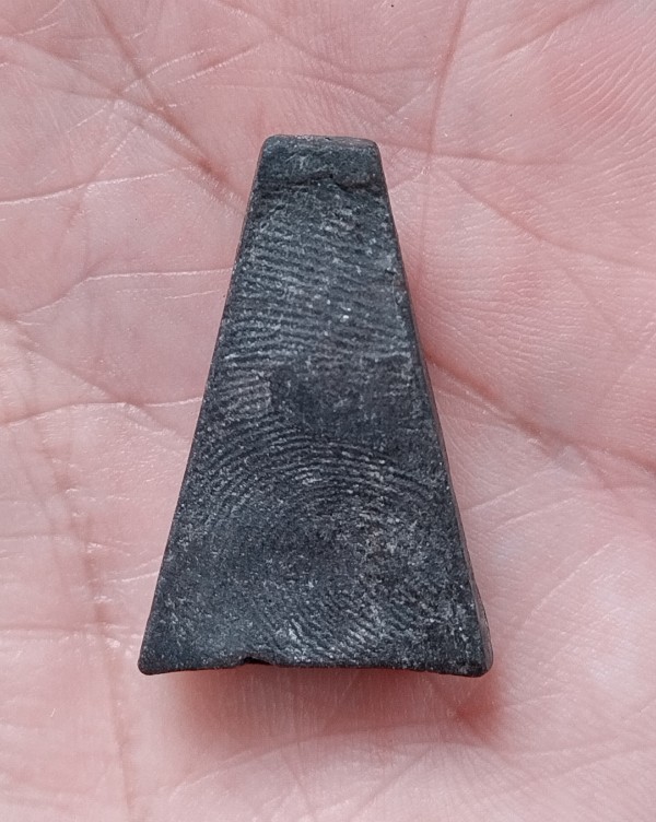 พระนางพญา สีดำเนื้อดินเก่า ไม่รู้ที่