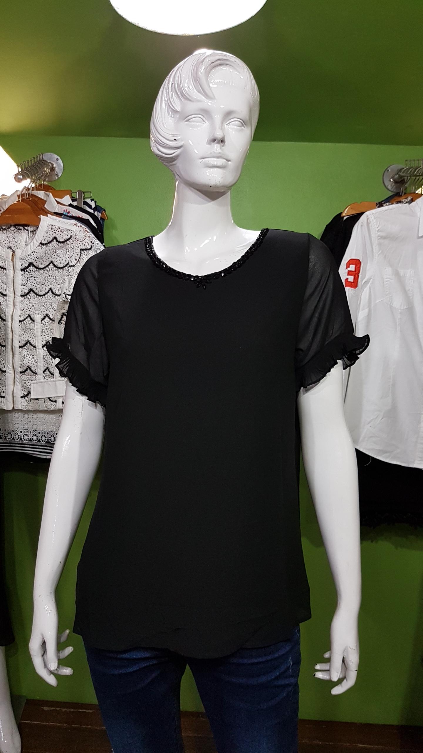 เสื้อชีฟองคอวีแขนสั้น NEW CHANEL มีซับในตัวค่ะ ขนาดฟรีไซด์ อก 38-40 " ค่ะ