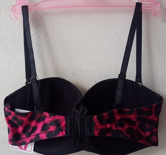 เสื้อชั้นในสตรี Playboy