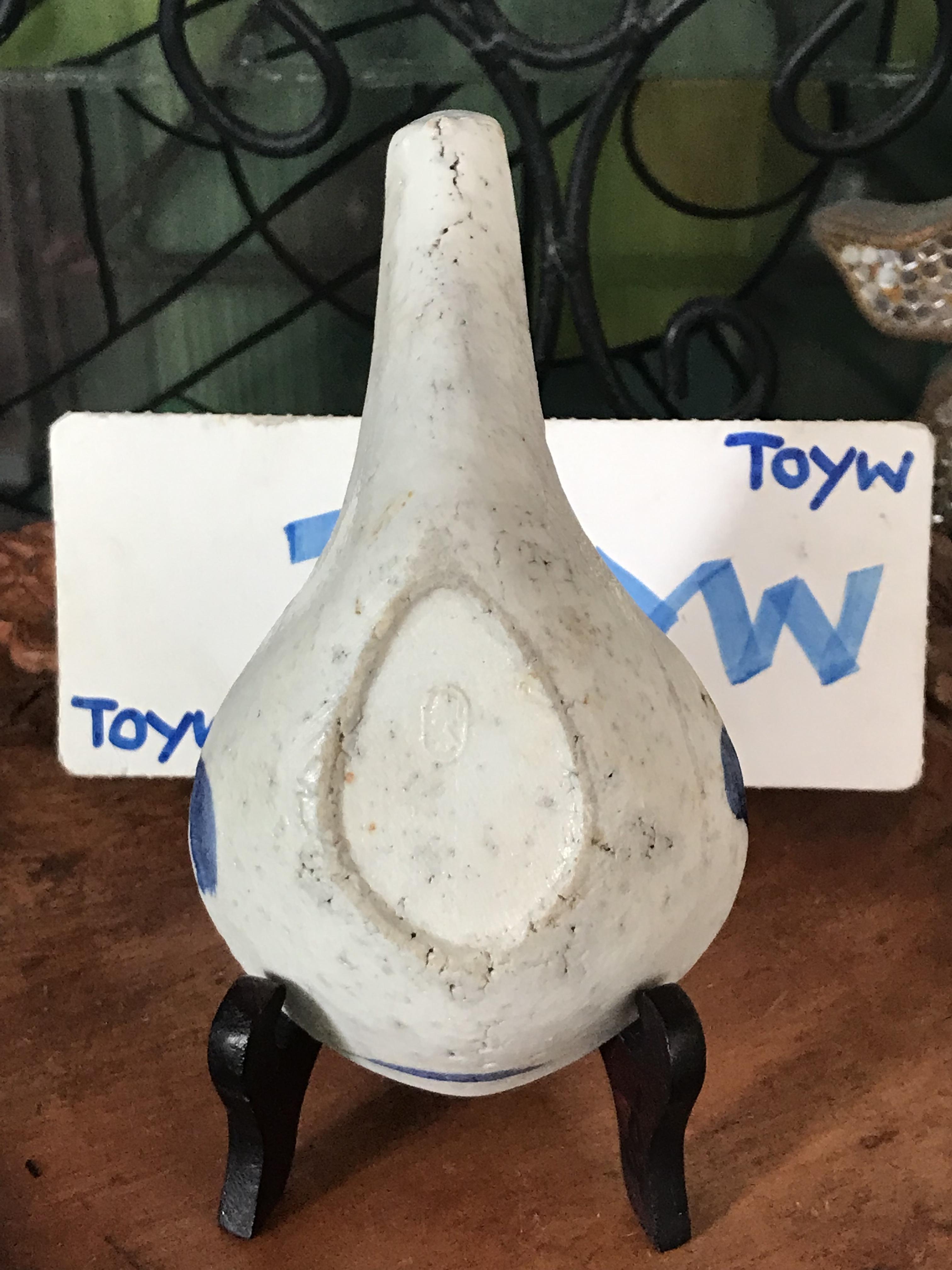 ช้อนกระเบื้องโบราณเขียนมือลายคราม ช้อนตักแบ่งอาหาร เนื้อกระเบื้องเบาๆๆ สภาพสมบูรณ์