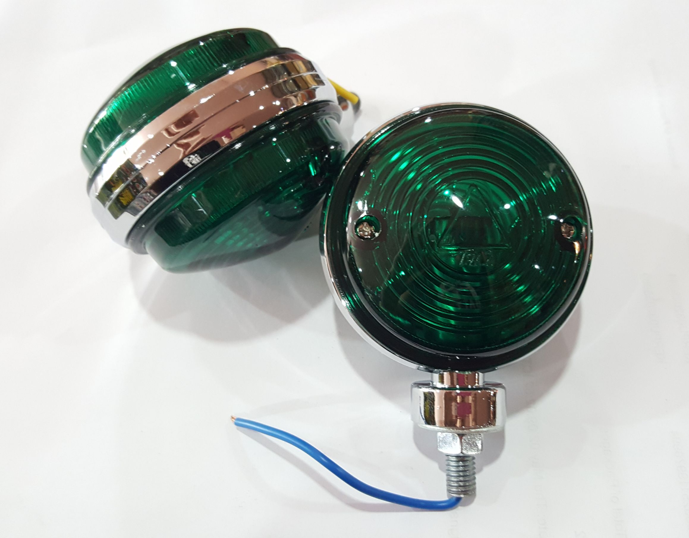 ไฟ 191 2 หน้า สีเขียว ขอบชุบ 12V / 24V 2.7x2.7" (ราคาต่อ 2 ดวง)