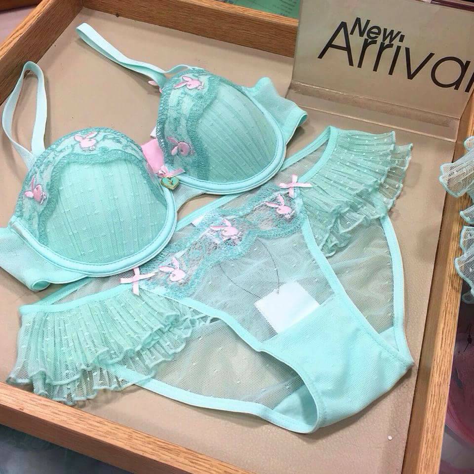 เสื้อชั้นในสตรี Playboy