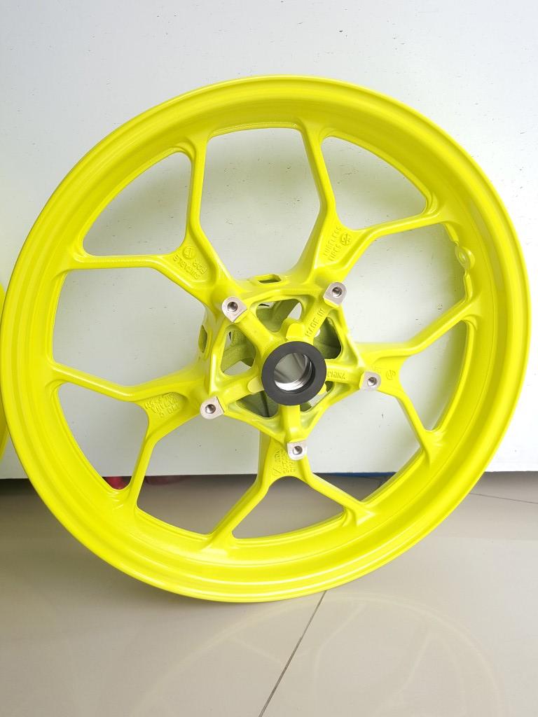 (Mslaz) ชุดวงล้อแม็ก หน้าหลัง Yamaha M-Slaz (สีเขียว) แท้ (ขายเป็นคู่)