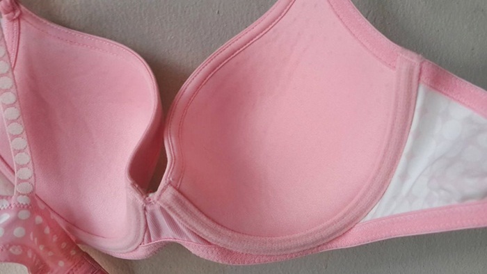 เสื้อชั้นในสตรีวาโก้