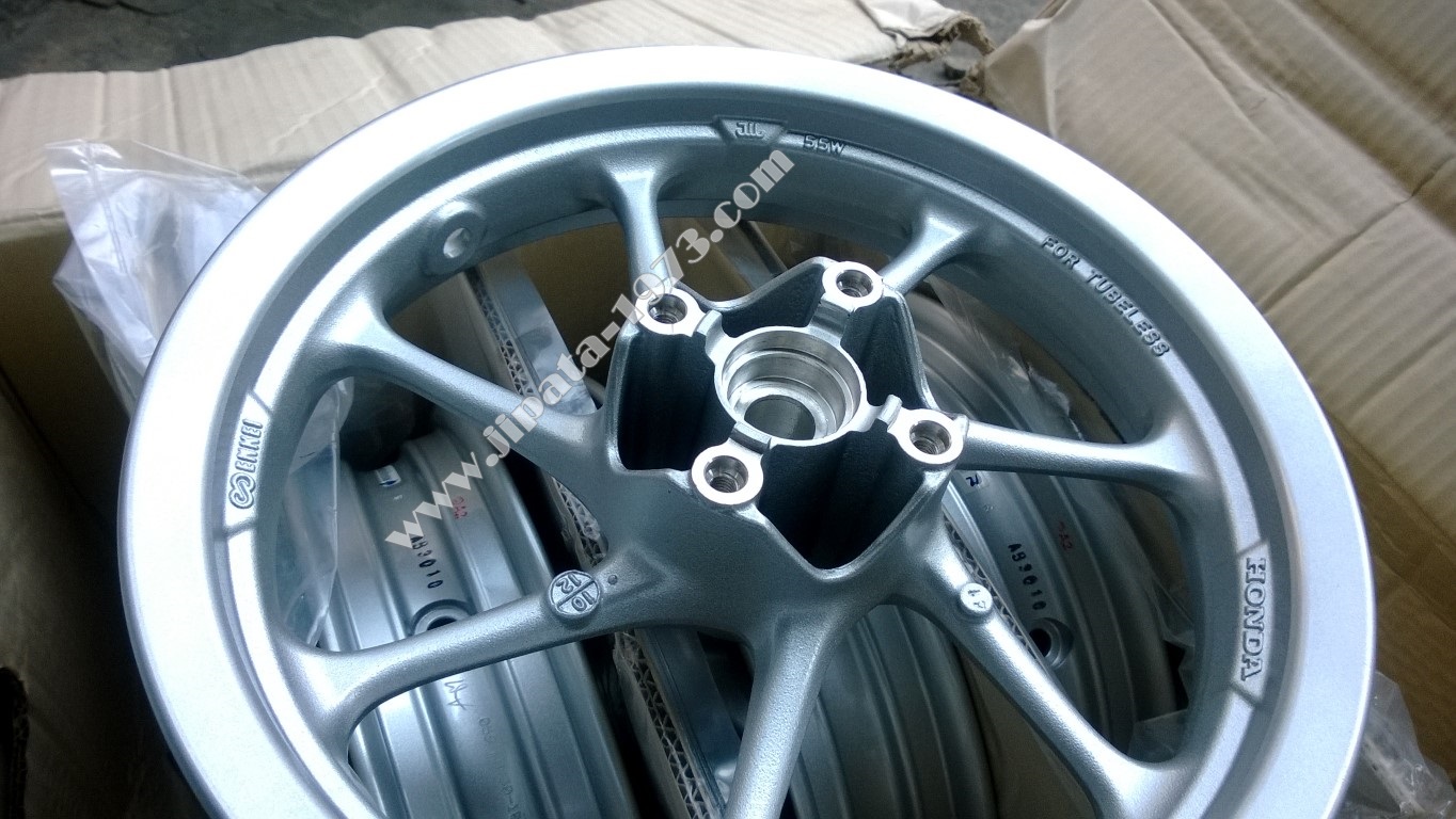 (Scoopy i) ชุดวงล้อแม็ก หน้า - หลัง Honda Scoopy i S12,Zoomer X แท้