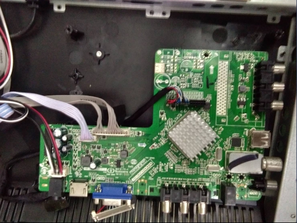 IC MEMORY โปรวิชั่น : รุ่น LT-24G33_PEL พาร์ทบอร์ด HK-T.RT2957E01 จอ CX236LEDM ตำแหน่ง U7
