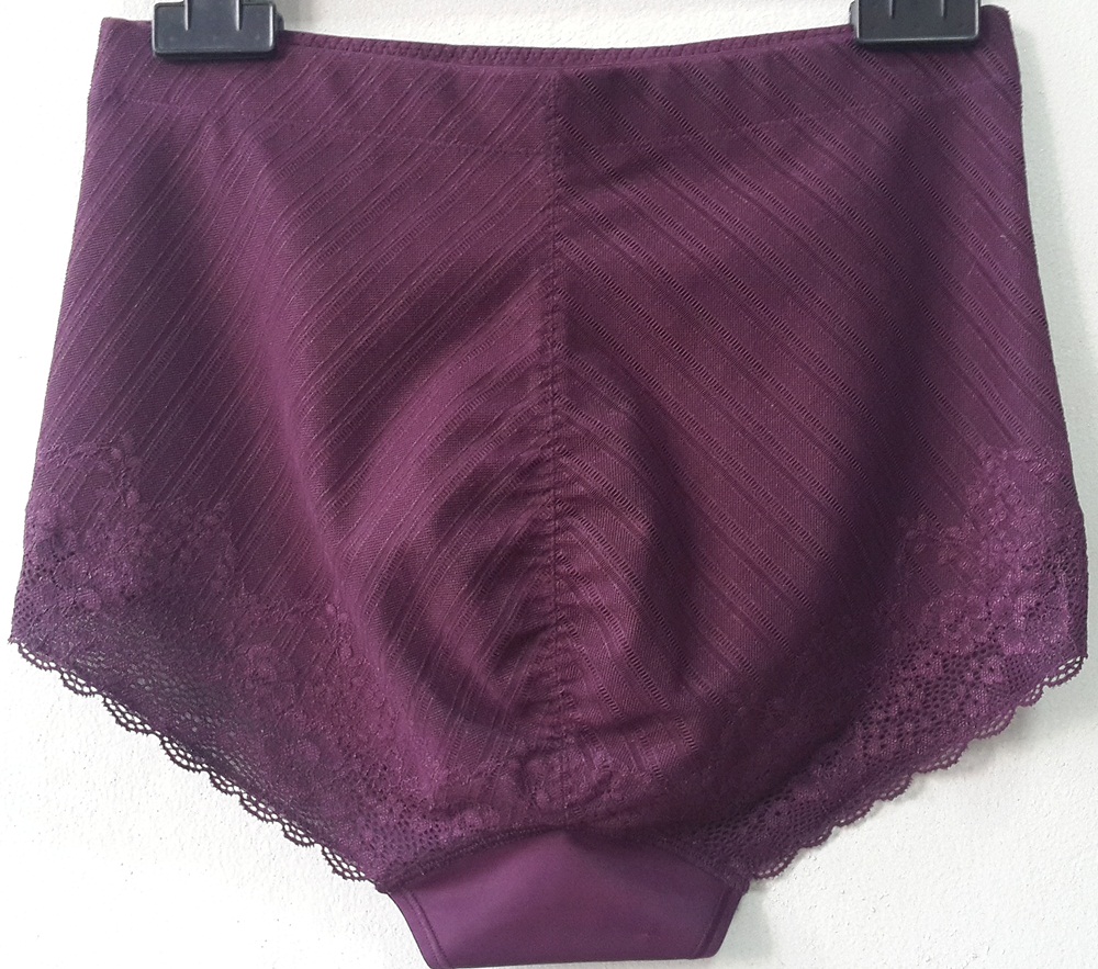 กางเกงสเตย์ไทรอัมพ์