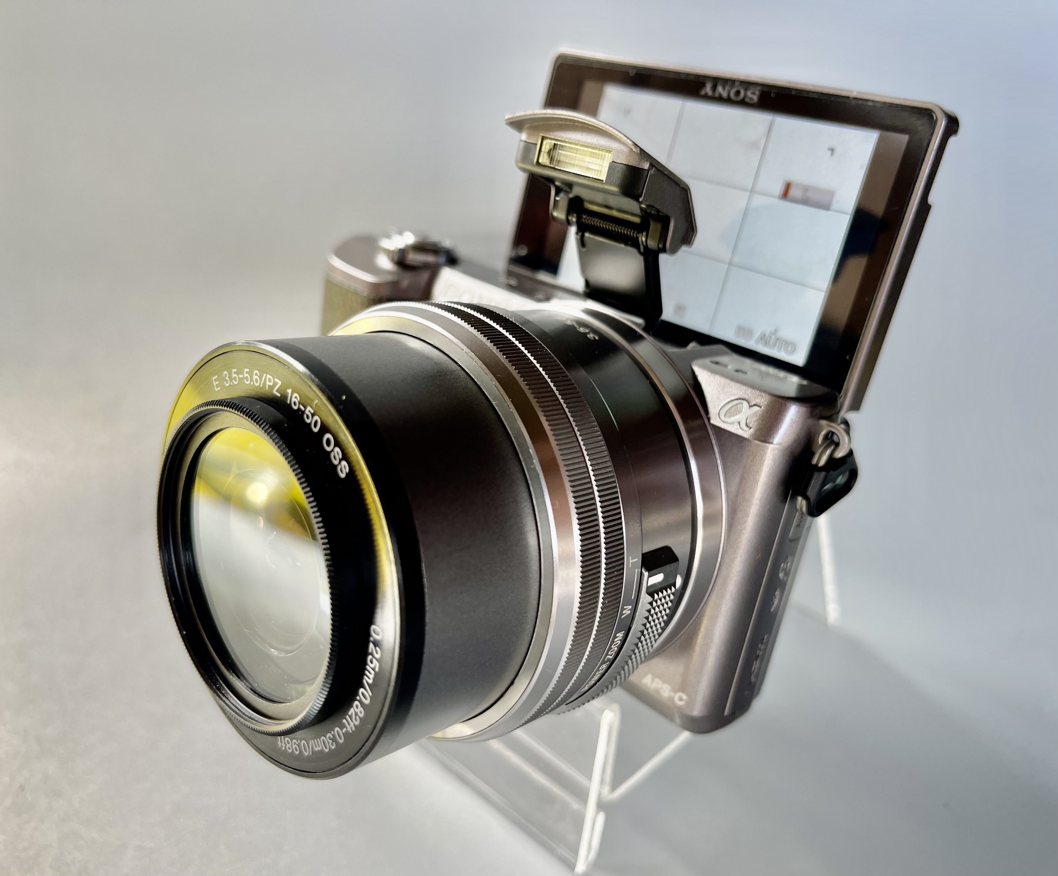 ขายกล้อง Sony A5100 เลนส์16 50mm f3.5 5.6 ISS หมดประกันศูนย์ และเลนส์Fix Meike 35mm f1.7