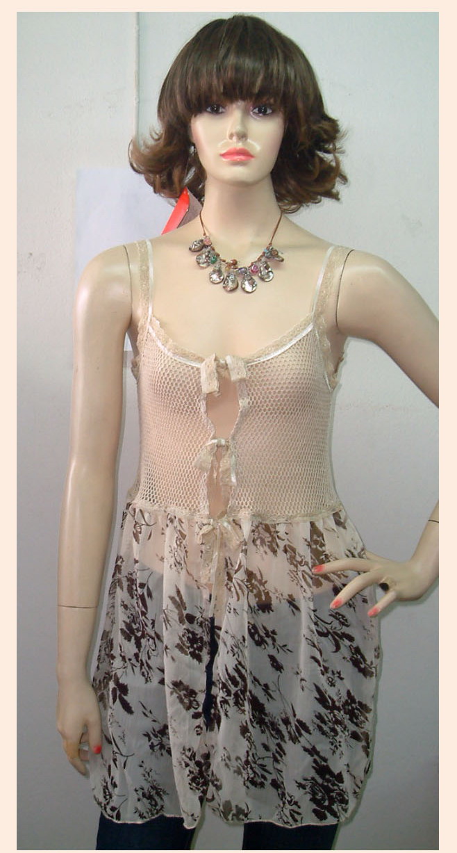 เสื้อผ้าชีฟอง เนื้อบางเบา สายเดี่ยว ผูกโบว์ด้านหน้า สีครีม