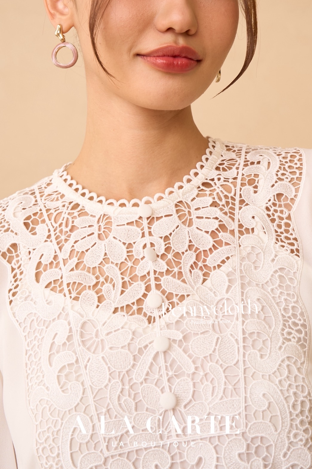 69897 เสื้อ A La Carte เสื้อชีฟองแต่งลูกไม้เนื้อทอ ช่วงอก และแขน by PENNY CLOTH