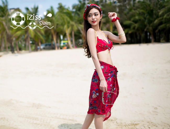 **พร้อมส่ง**บิกินี่ชุดว่ายน้ำทูพีซ two-pieces สีแดง ผูกโบว์เล็กๆ น่ารักที่คอ เล่นดีเทล sexy เล็กๆ สดใสน่ารักรับลมทะเล พร้อมผ้าคลุม สวยเหมือนแบบค่ะ