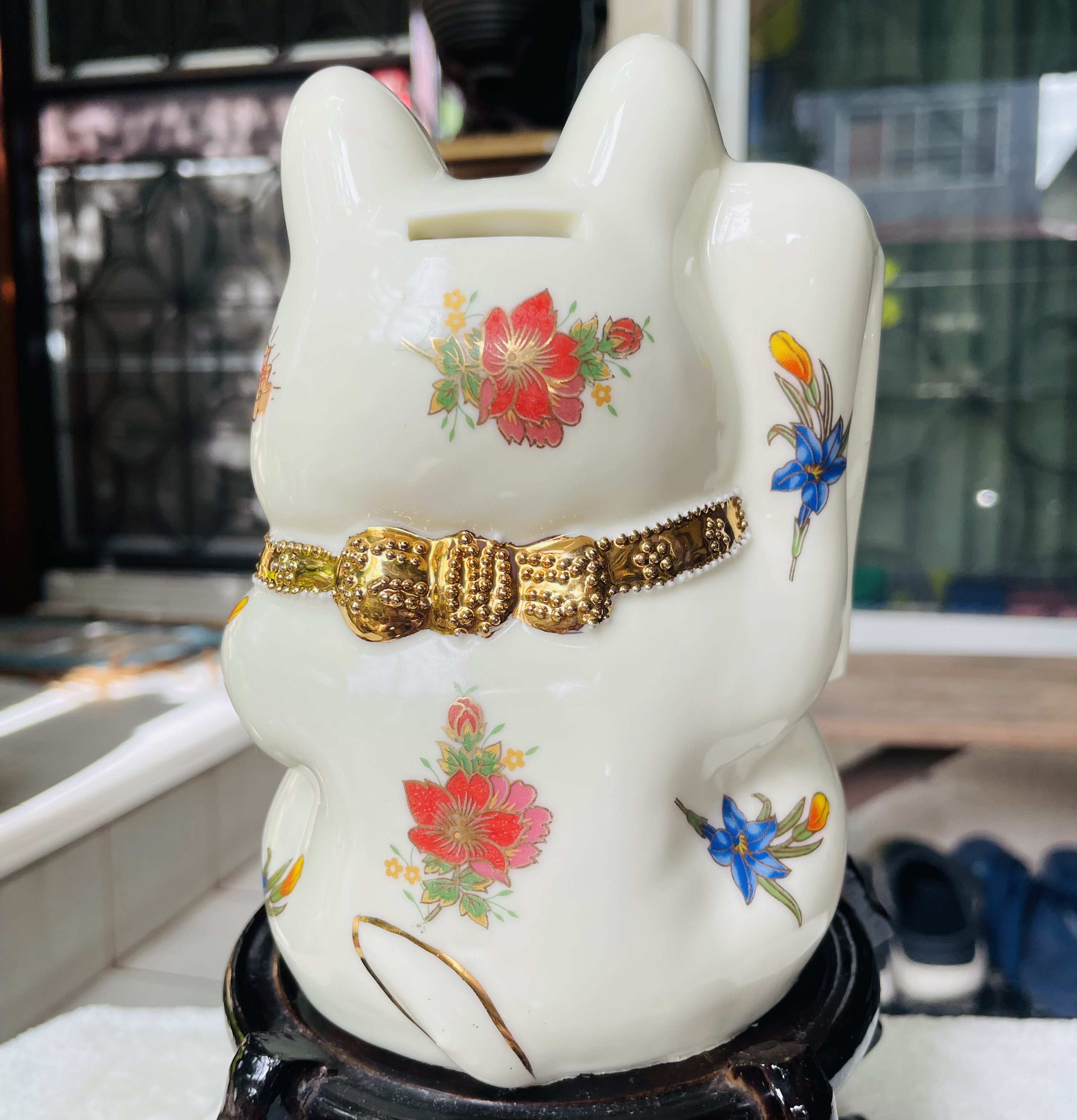 ￼เก็บใหม่ แมวกวักนำโชค มาเนกิเนะโกะ Vintage Maneki-Neko Cream Gold Lucky Beckoning Cat Coin Bank Ceramic