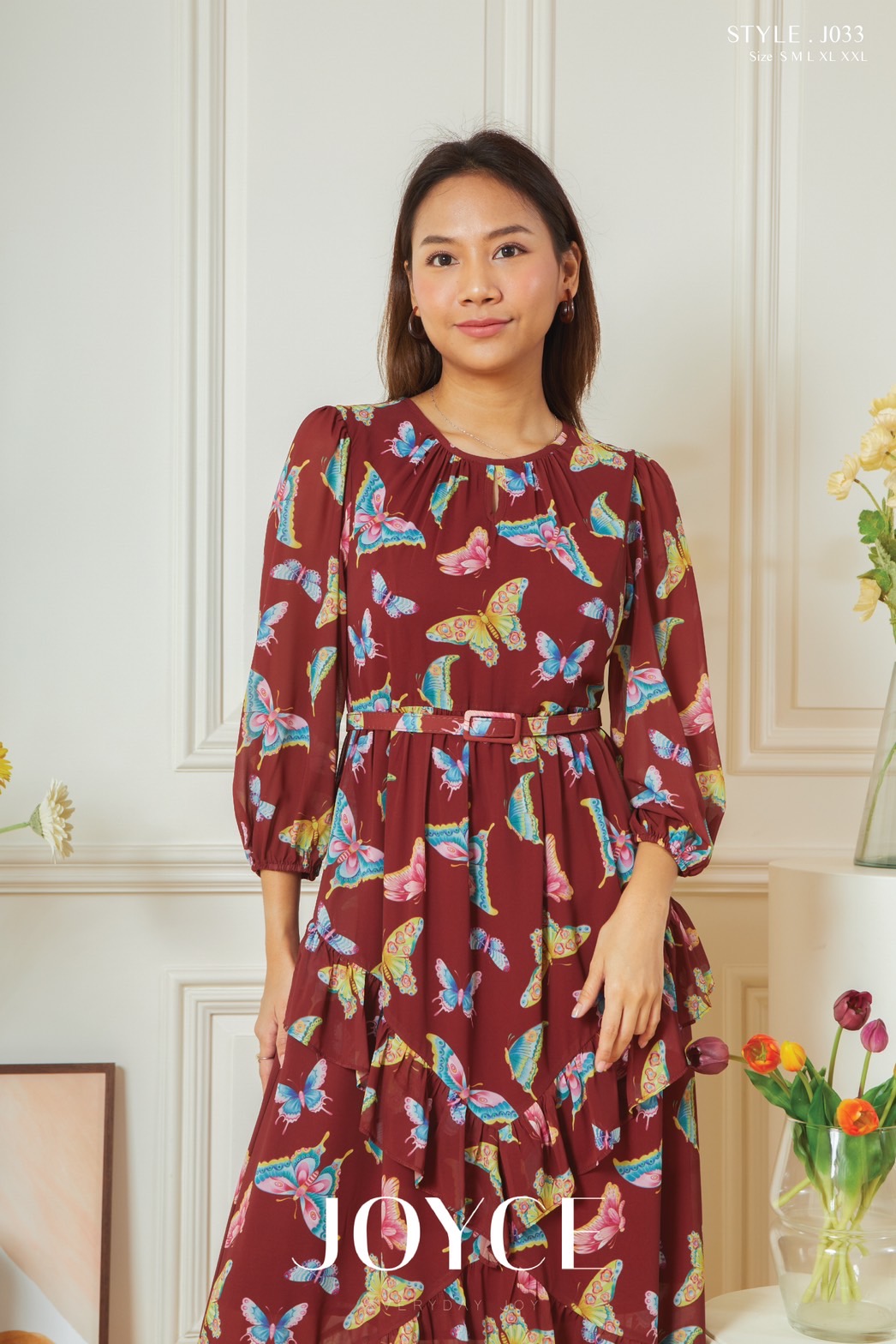 J033 💐JOYCE 💐 ชุดเดรสพิมพ์ลายผีเสื้อ ผ้าเนื้อเนียนสวย ทรงคอกลมเจาะหยดน้ำ เข้ารูปช่วงเอว ต่อกระโปรงให้ระบายชนกัน ไล่ระดับความยาวหน้าหลัง ขอบแขนยางยืด มาพร้อมเข็มขัด🍁สีเหลือง S,L-2XL แดง S-XL ดำ S,M,XL,2XL