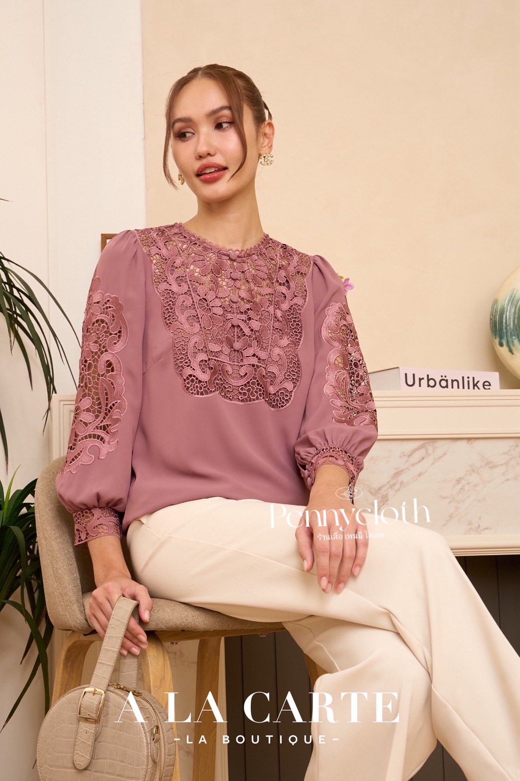 69897 เสื้อ A La Carte เสื้อชีฟองแต่งลูกไม้เนื้อทอ ช่วงอก และแขน by PENNY CLOTH