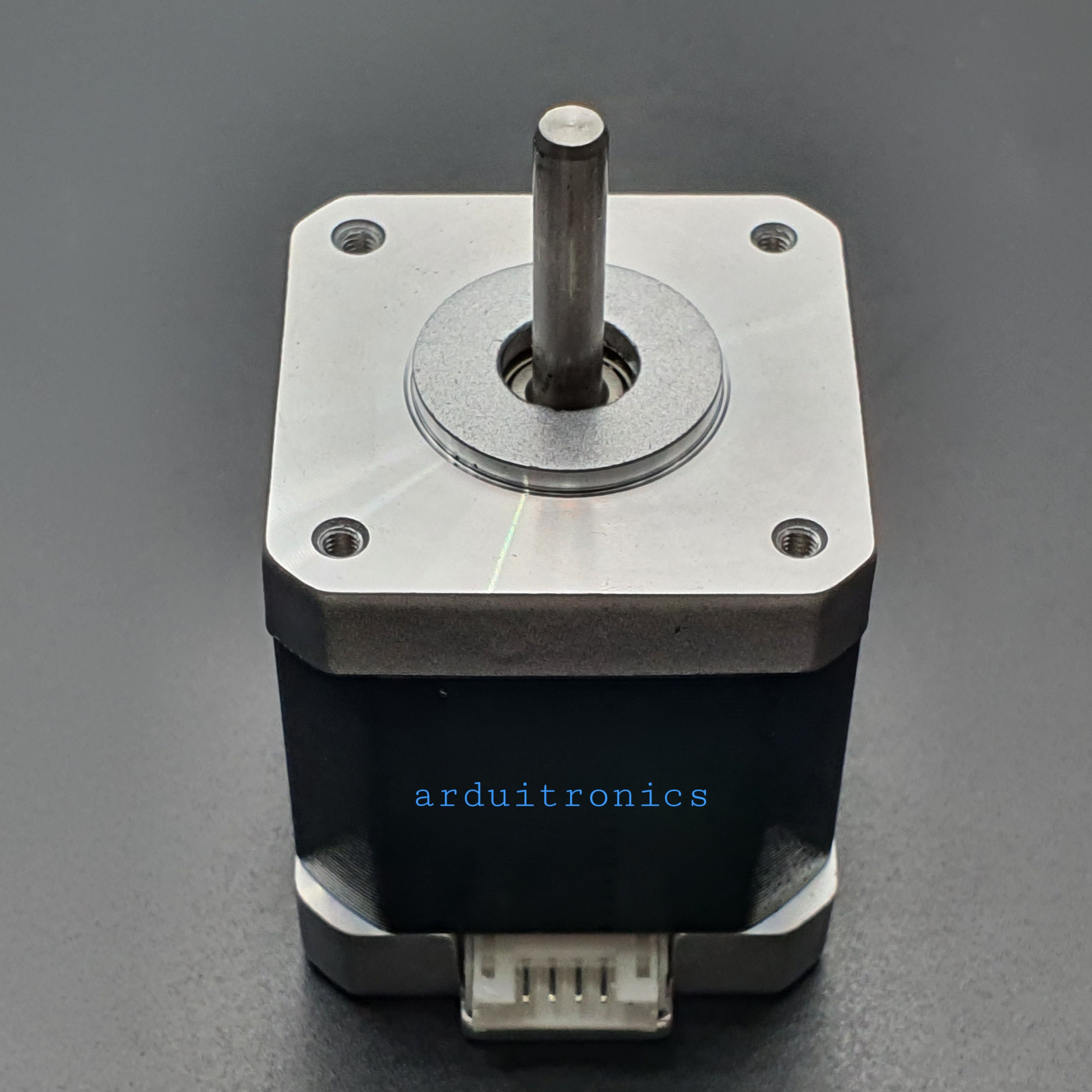 Stepping Motor แรงบิด 0.48 N.m - 1.8A (17HS8401) สีเงิน พร้อมสาย connector