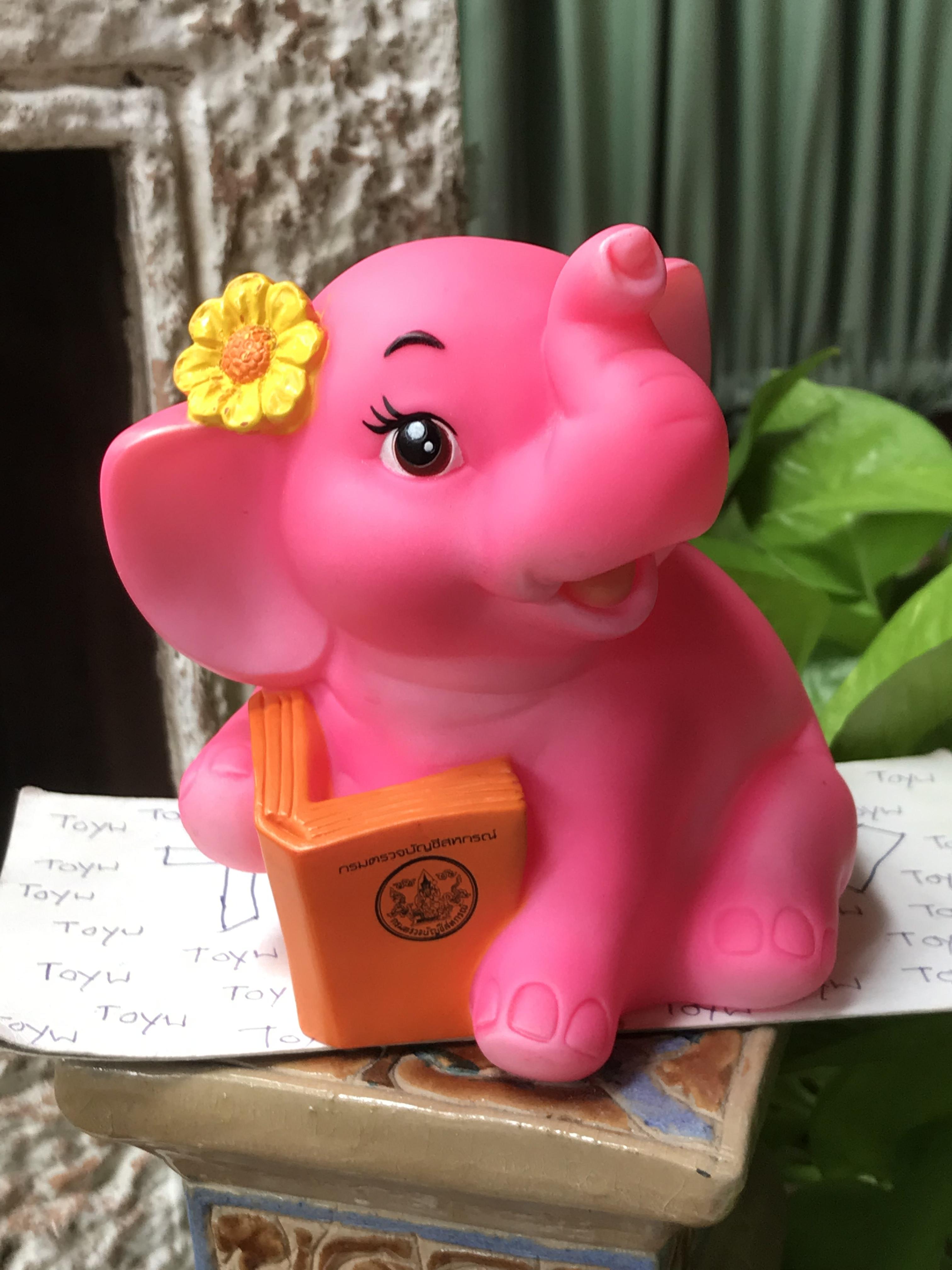 ชิ้นละ 350 บาท เก็บเก่ากระปุกออมสินช้าง ออมสินช้างก้านกล้วยสีชมพู กรมตรวจบัญชีสหกรณ์ ปี 2557 ขนาดกว้าง 5 นิ้ว สูง 5 นิ้ว