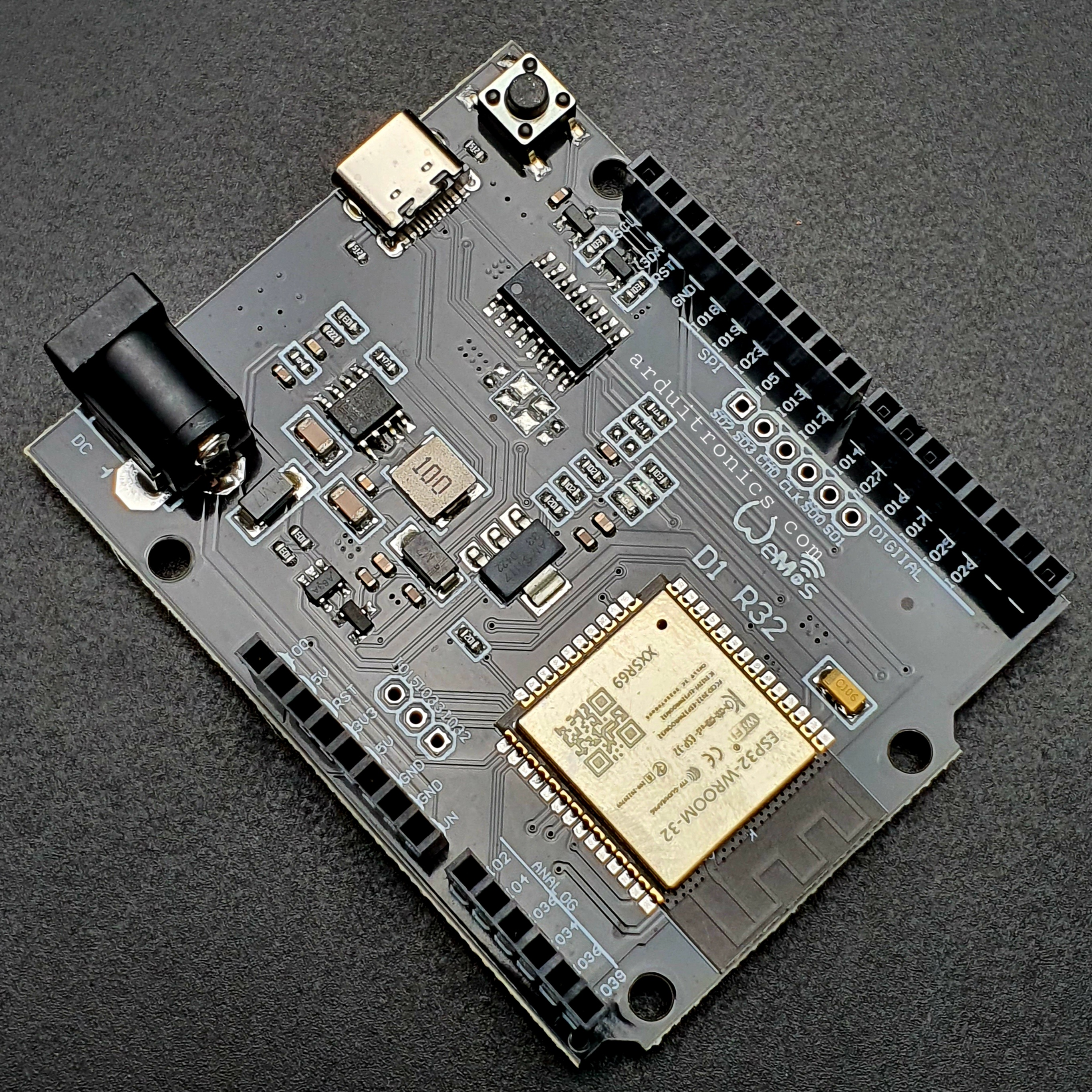 Wemos D1 ESP32 Wi-Fi Bluetooth UNO บอร์ด ESP-32 ( Type-C )