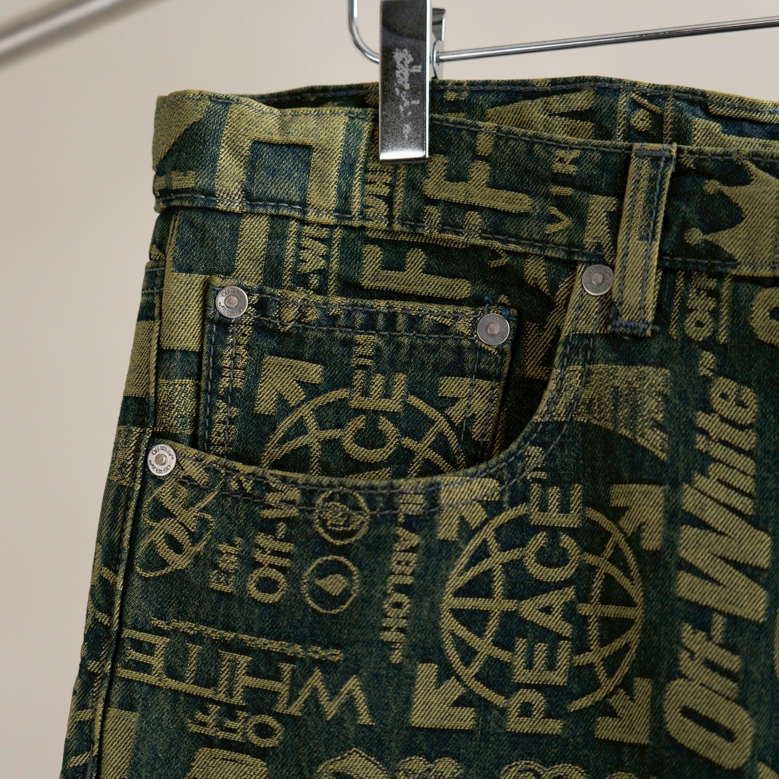 Off-White Multilogo Jacquard Relax Jeans – Green