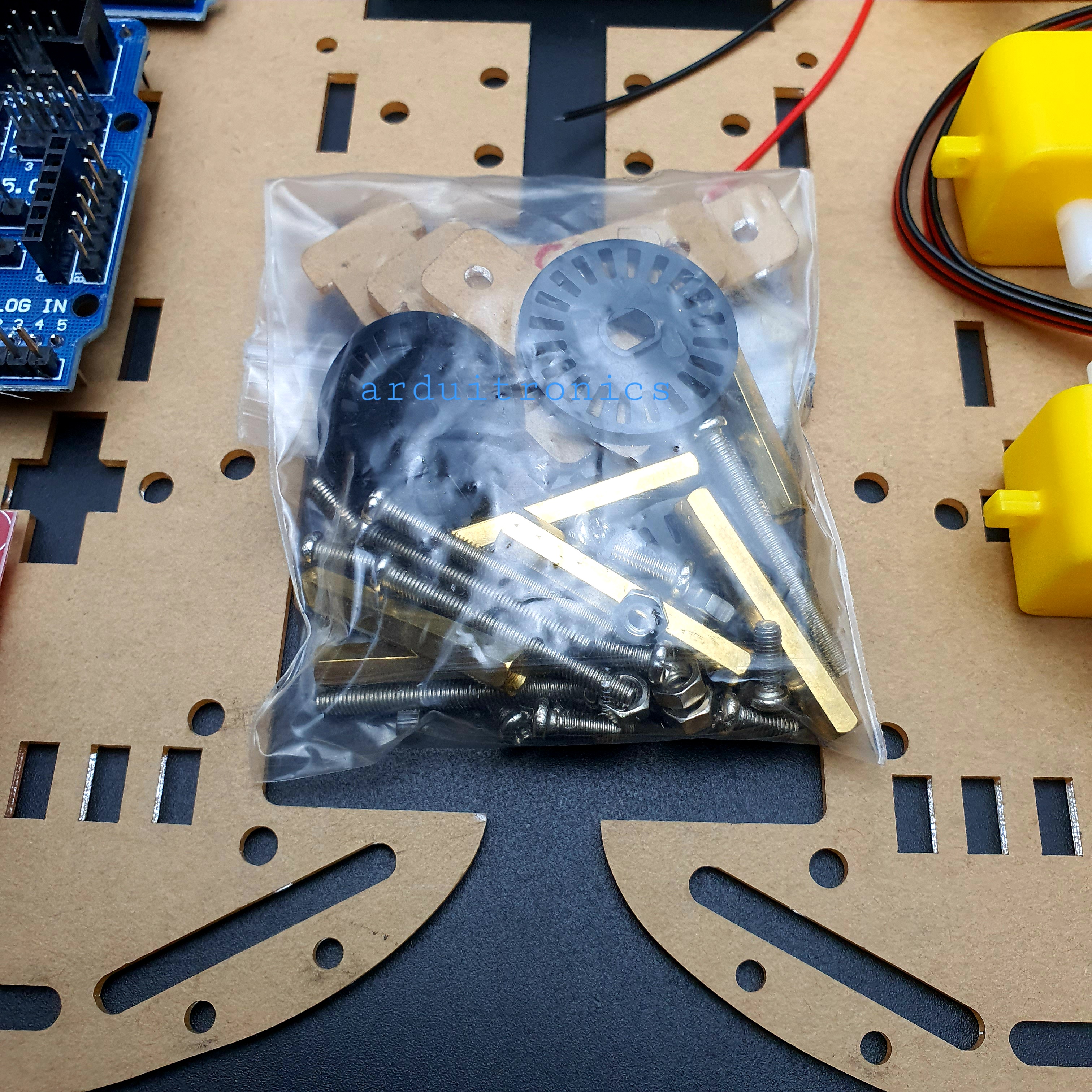 ชุด Arduino Smart Car Robot Kit 4 ล้อ (4WD) รถหุ่นยนต์หลบหลีกสิ่งกีดขวางและเดินตามเส้นครบชุด Smart Car Kit