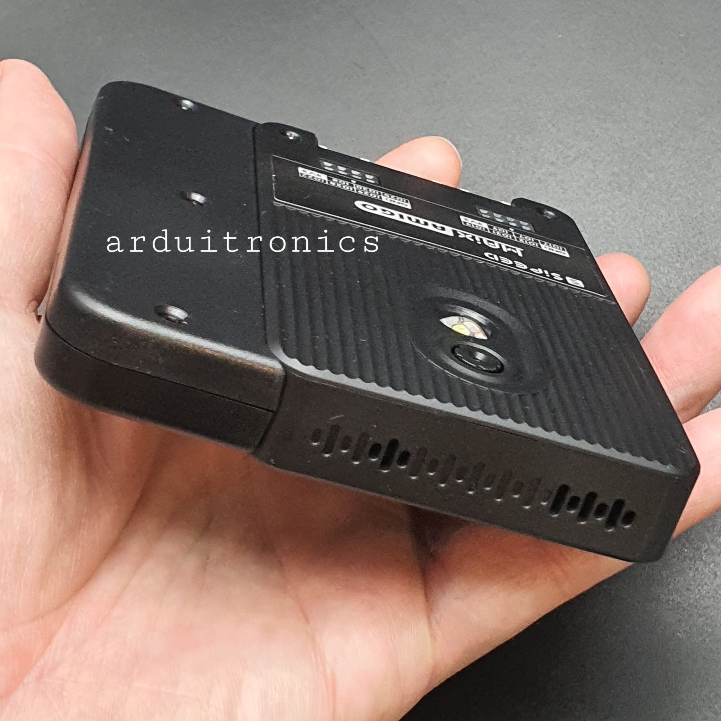 Sipeed Maix Amigo - All-in-One AIoT Development Platform Based on RV64GC (RISC-V) with Joystick